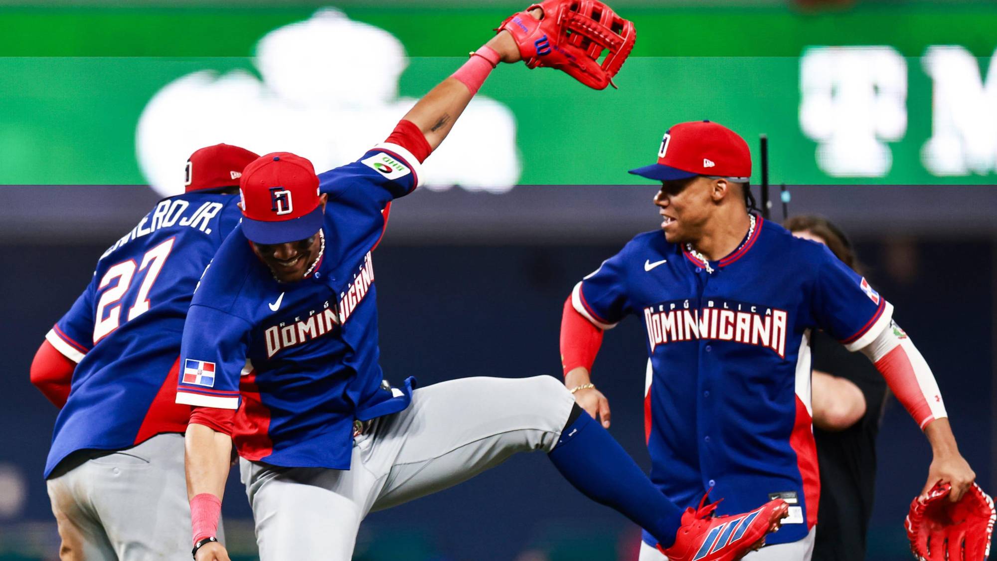 $!República Dominicana derrota a Venezuela con lluvia de jonrones y avanza como líder del Grupo D