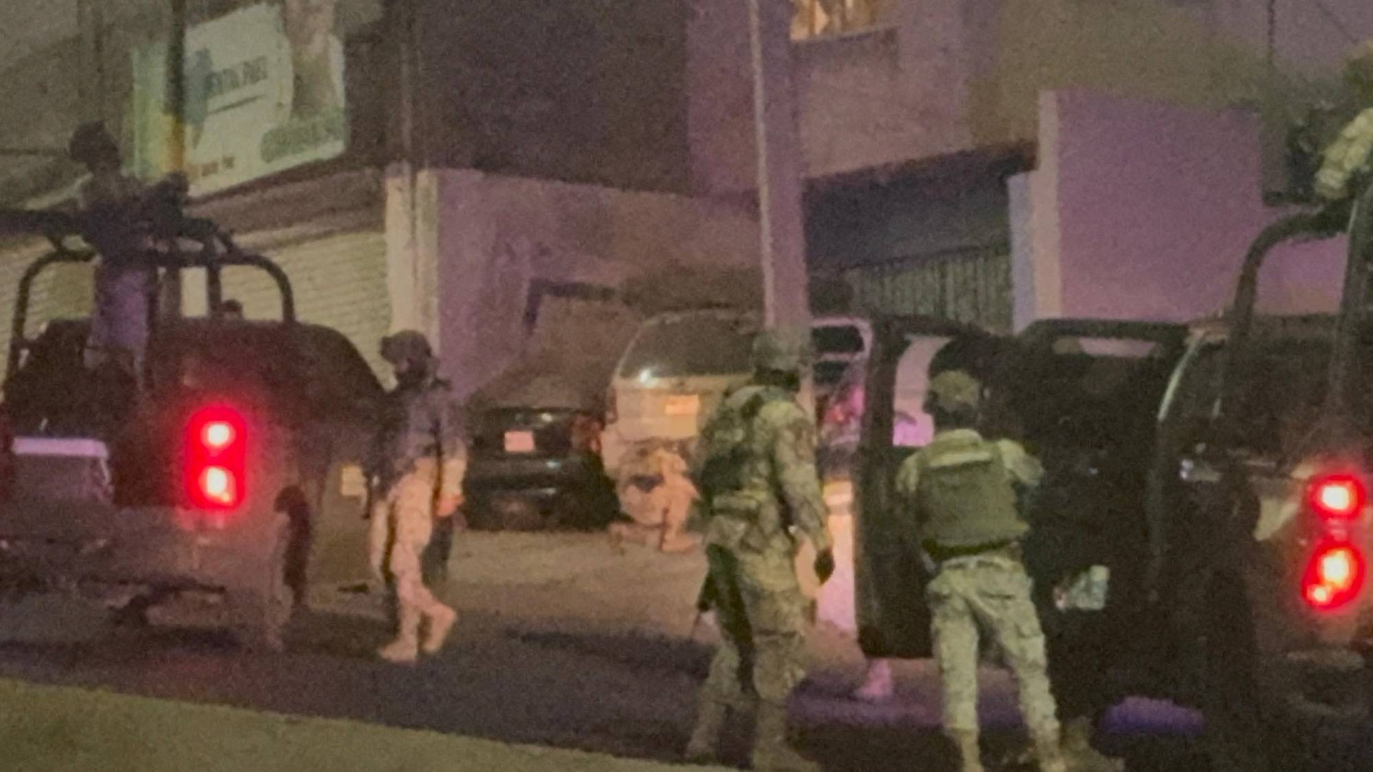 $!Ataque a balazos contra vivienda deja daños y dos detenidos en la colonia República Mexicana, en Culiacán