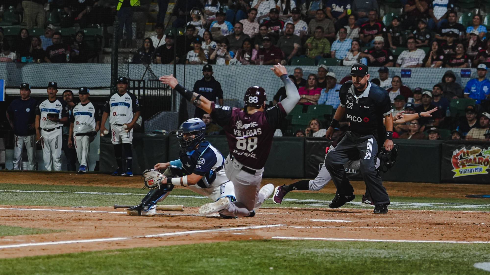 $!Orlando Piña conecta grand slam y Algodoneros doblegan a Tomateros