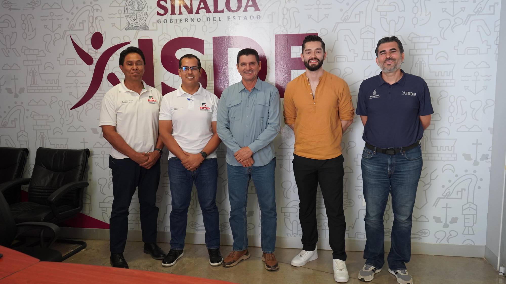 $!René Lizárraga imparte seminario de alto rendimiento para impulsar el taekwondo en Sinaloa