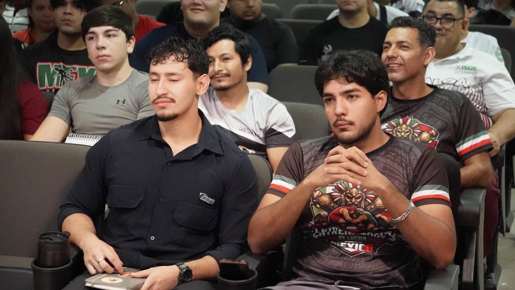 $!Isde fortalece a entrenadores con clínica de lucha encabezada por René Bueno