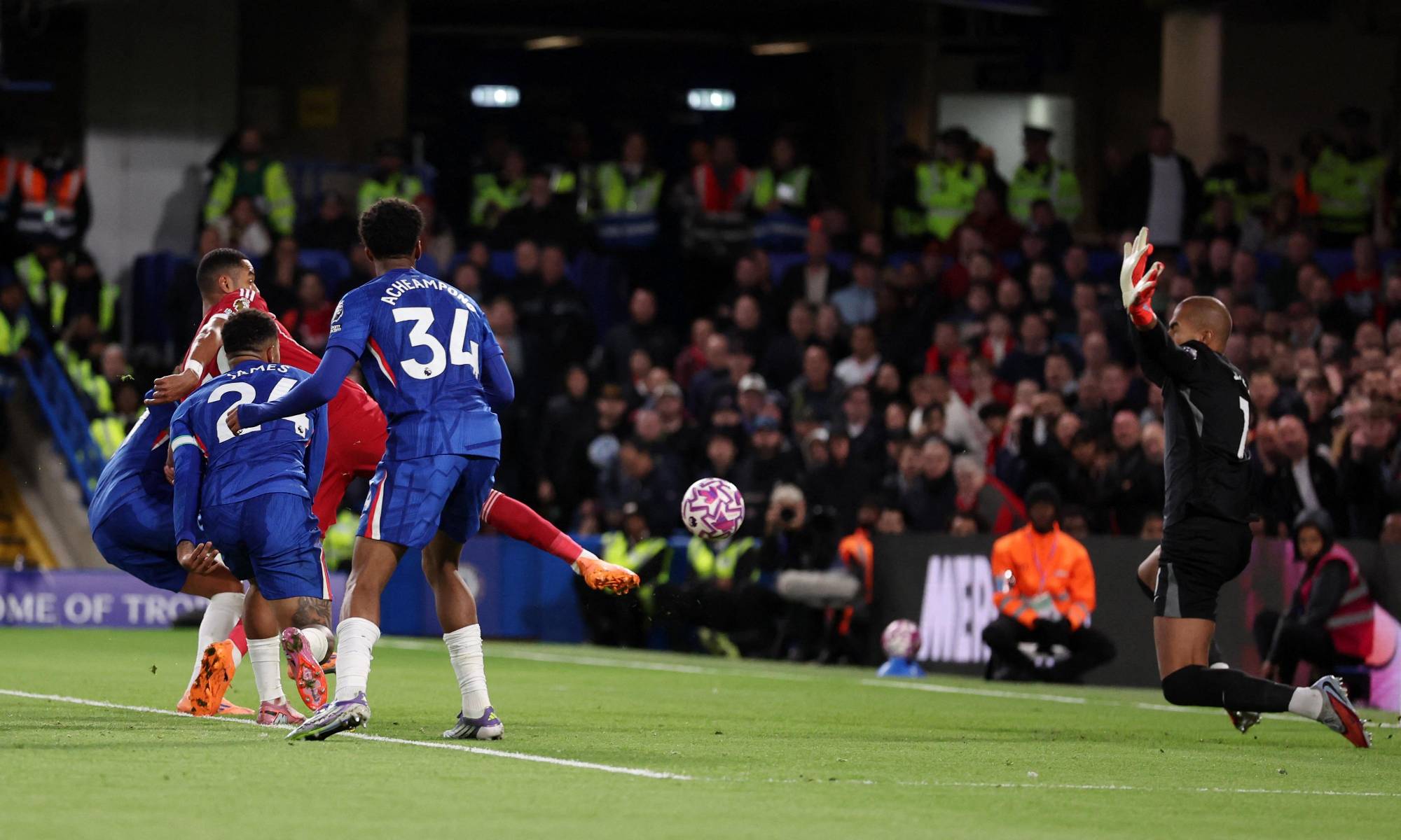 $!Chelsea sorprende al Liverpool con gol agónico de Estêvão y lo deja sin liderato