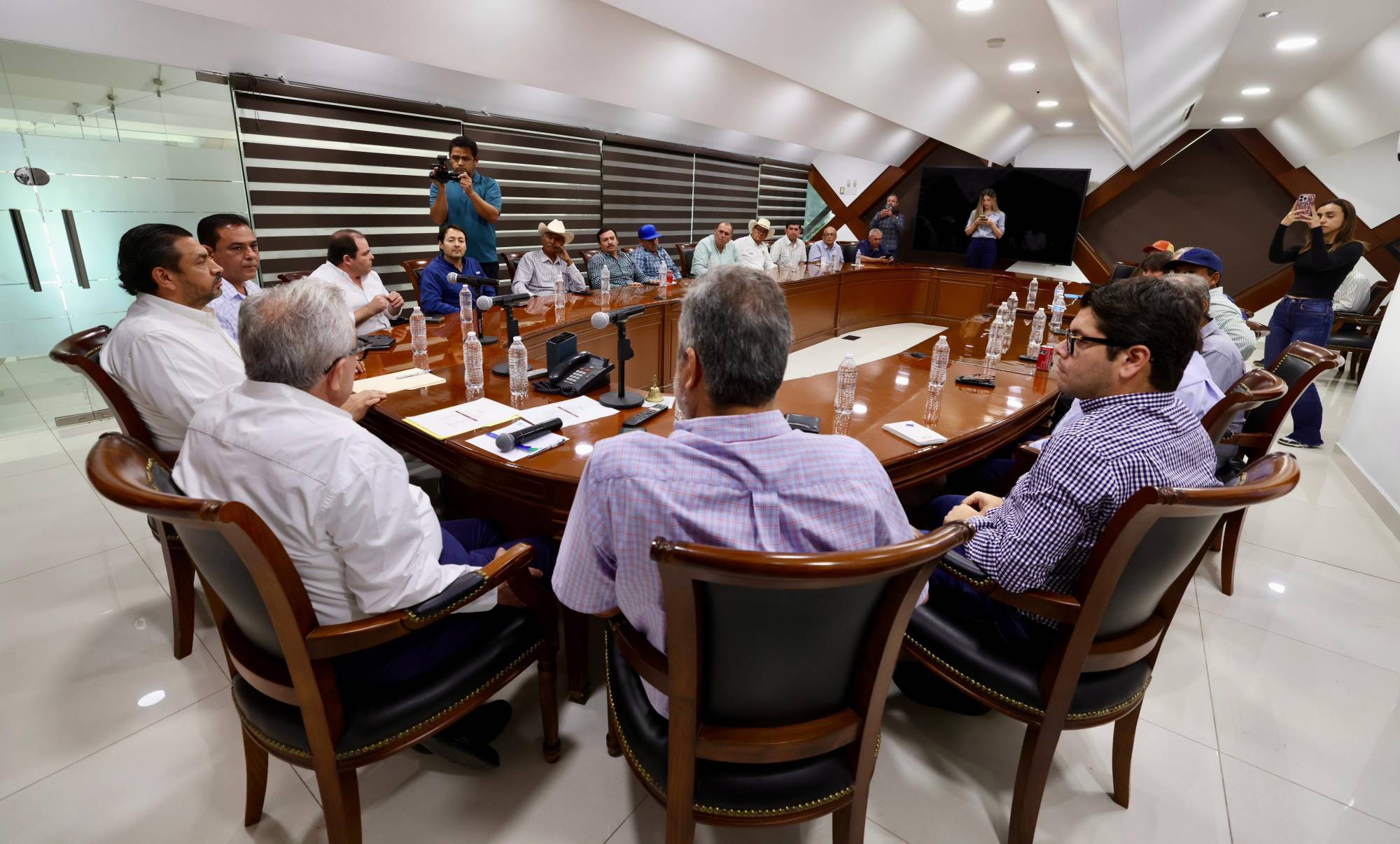 $!Anuncia Rocha Moya apoyo extraordinario de $80 millones a trigueros