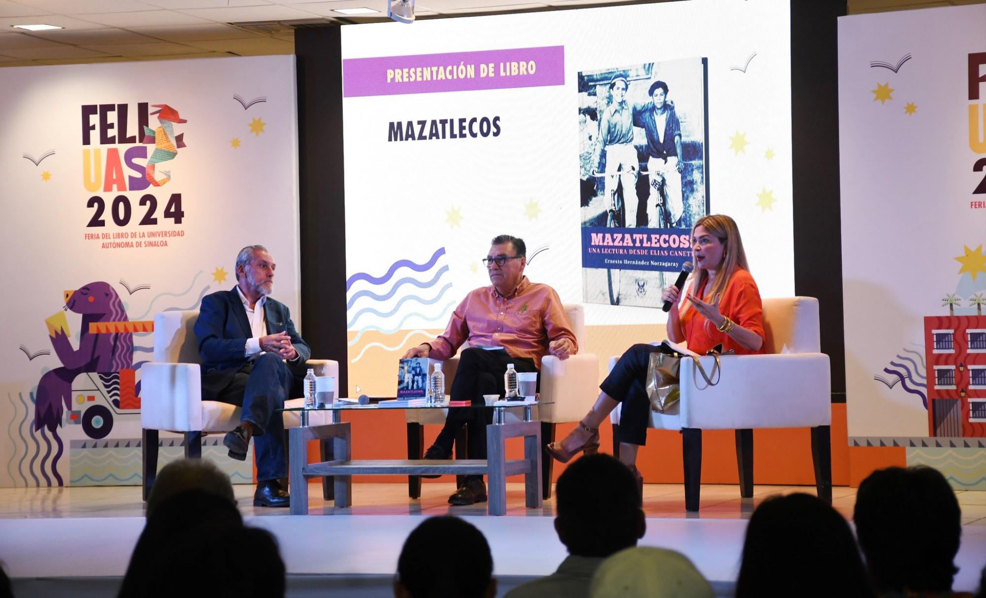 $!Presenta Ernesto Hernández su libro ‘Mazatlecos’ en el foro principal de la FeliUAS 2024