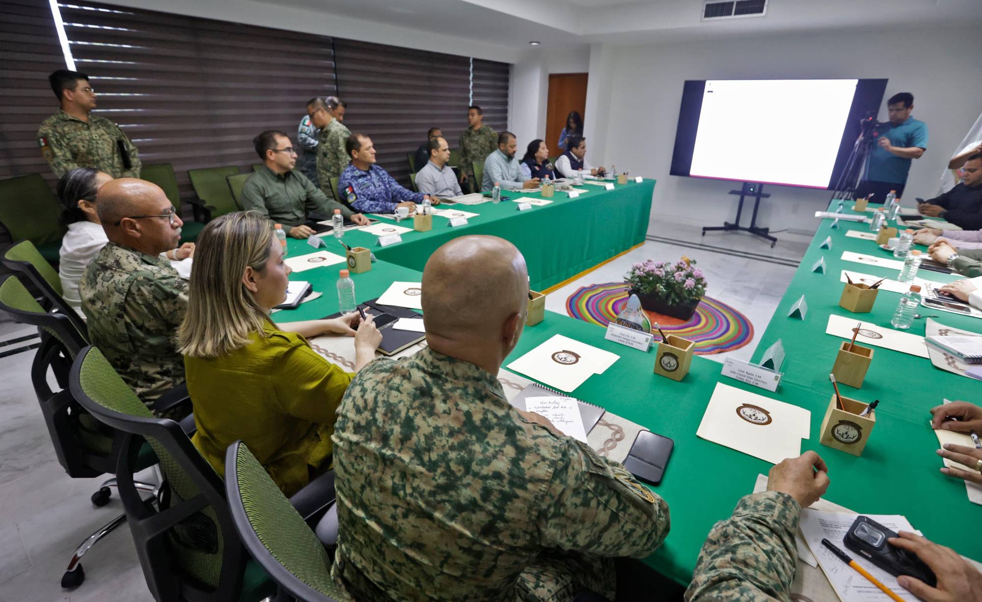 $!Acuerdan reforzar estrategia de seguridad en Mazatlán y en todo Sinaloa