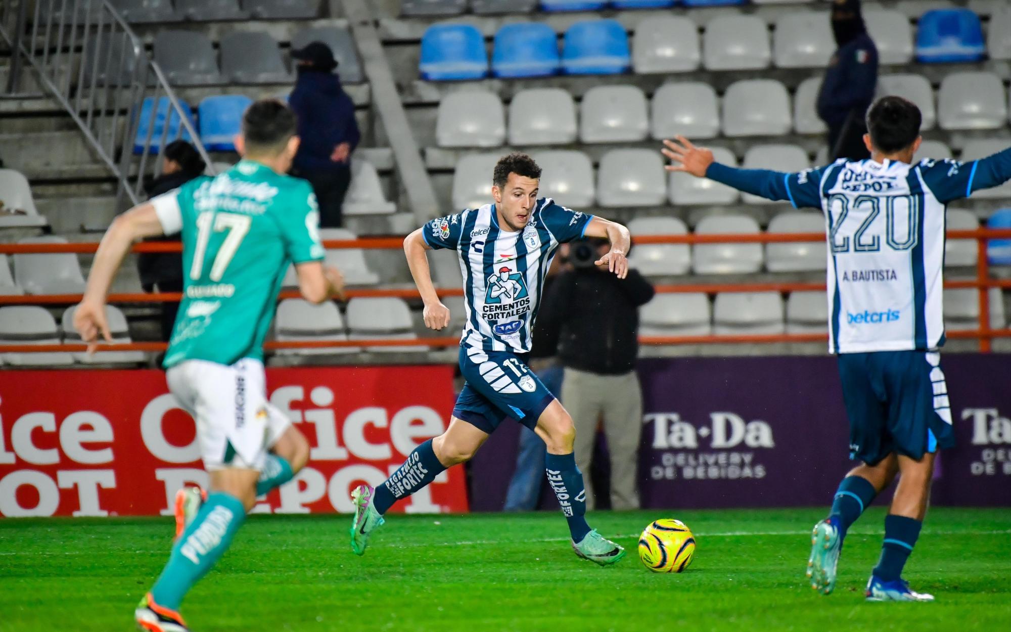 $!Pachuca gana al León y duerme como superlíder