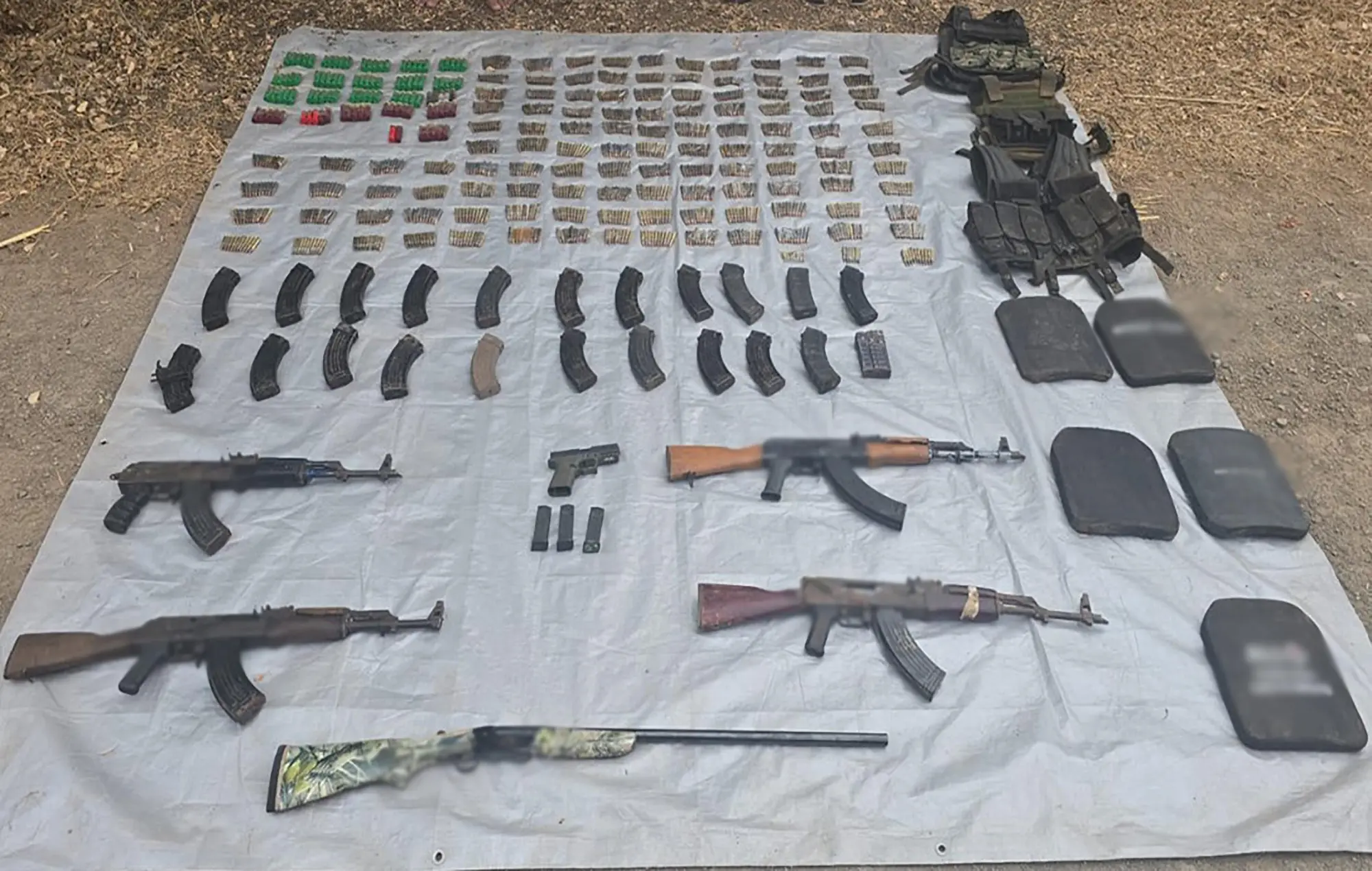 $!Detienen a “El 24”, presunto líder criminal en Sinaloa; aseguran armas y explosivos