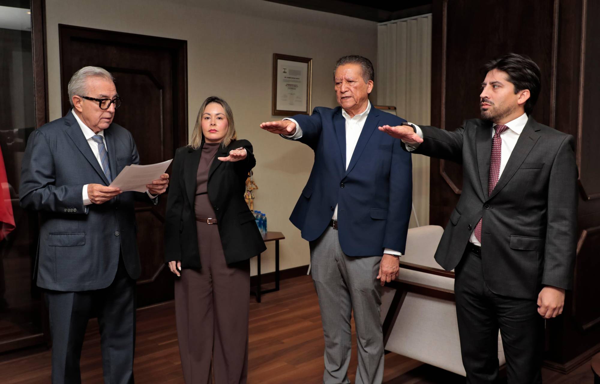 $!Rocha Moya designa a nuevos titulares en Secretaría General de Gobierno, Economía y Sebides