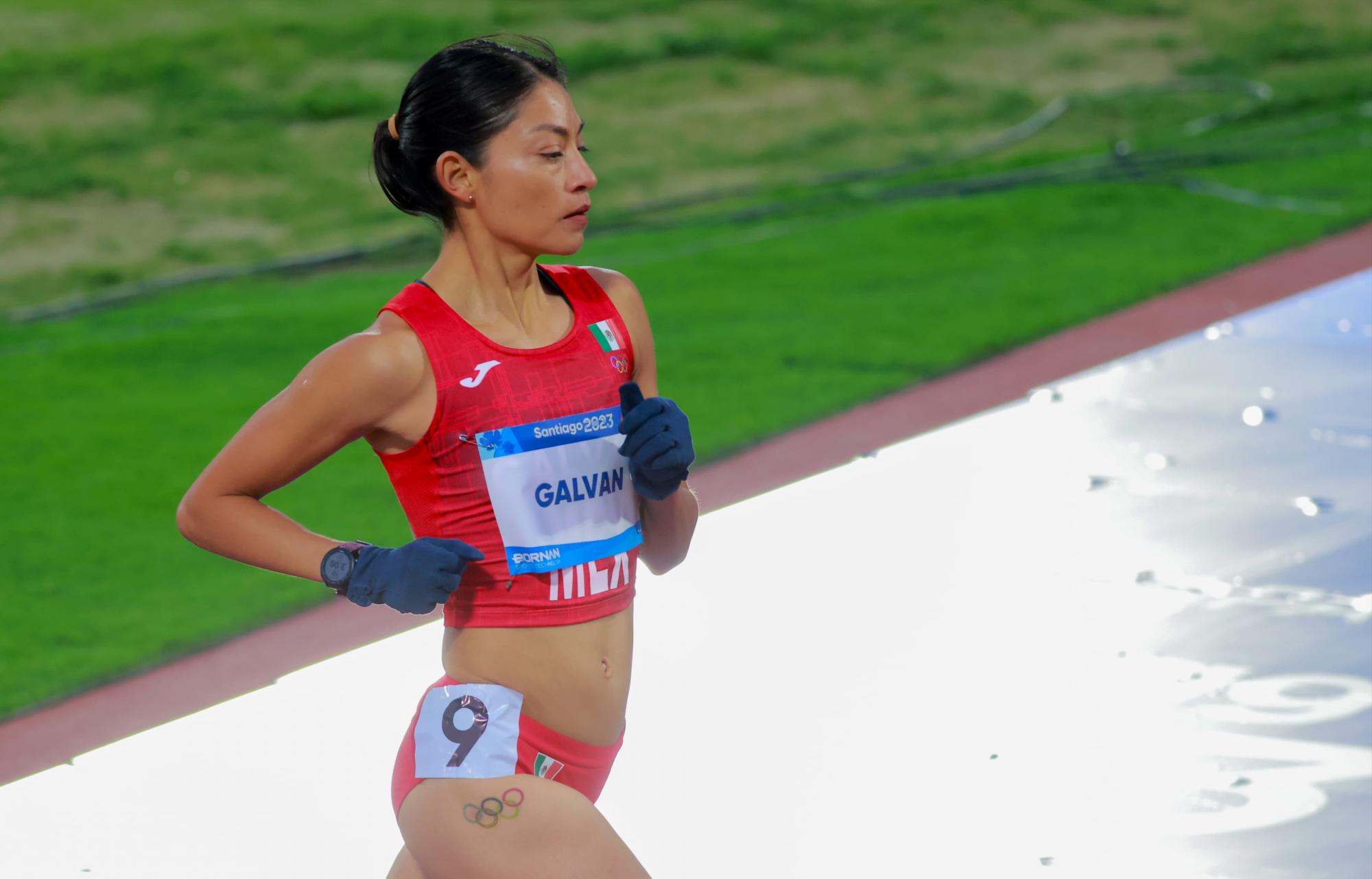 $!Laura Galván gana medalla de plata en los 10 mil metros femenil