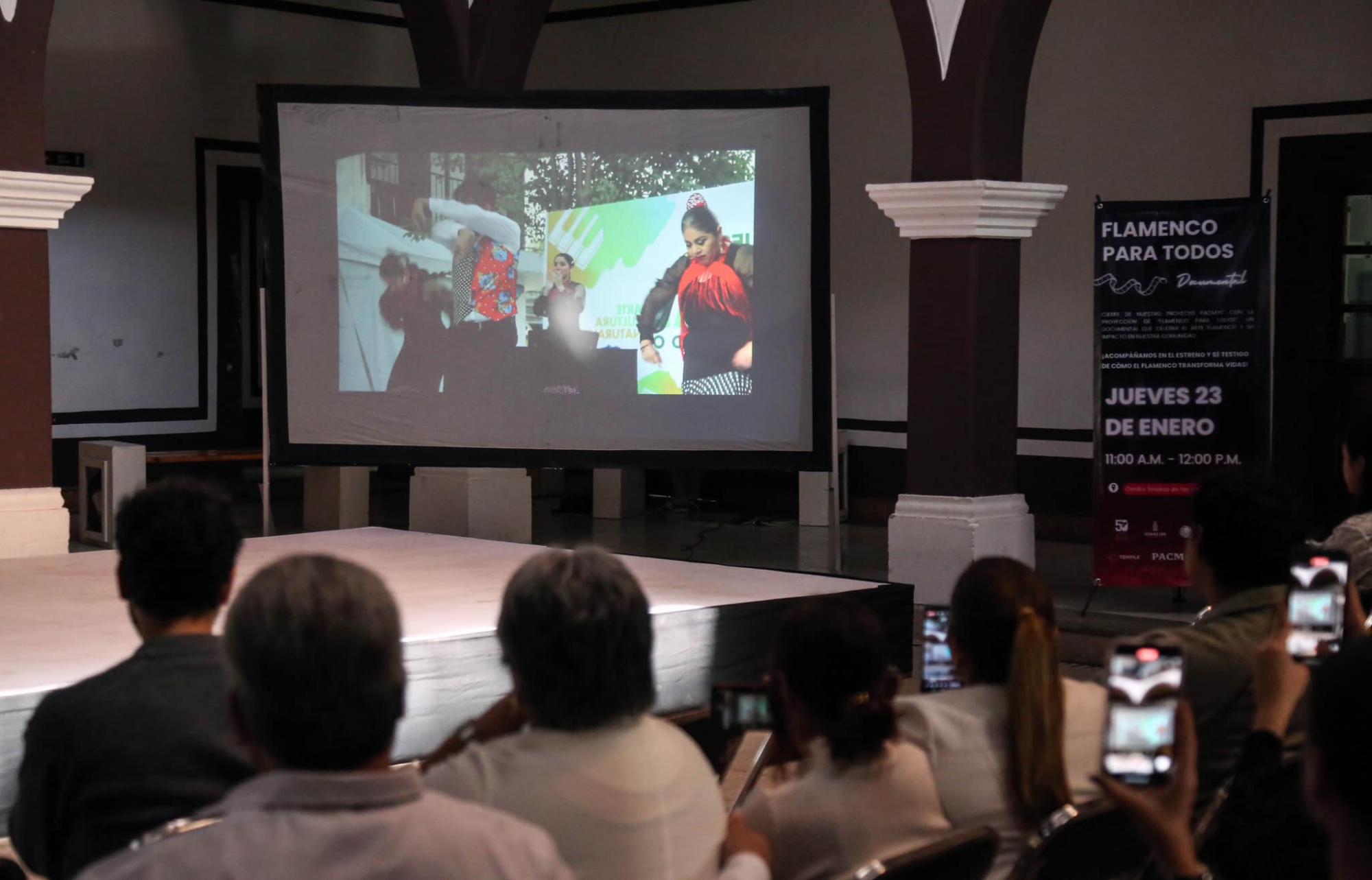 $!En el documental, el público apreció el trabajo que hay detrás de cada ensayo.