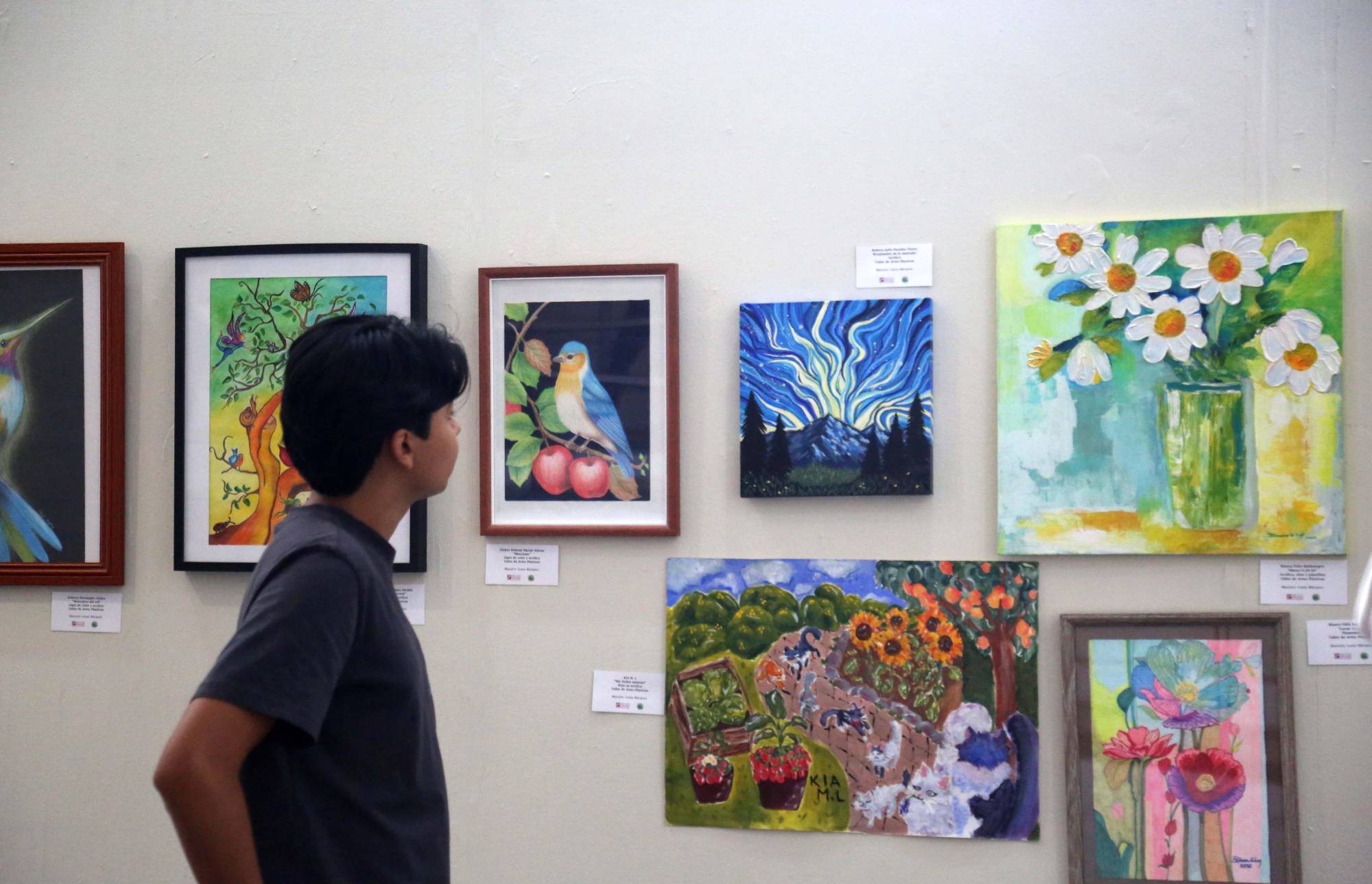 $!Flores, mujeres, animales, bodegones, están presentes en las obras expuestas.