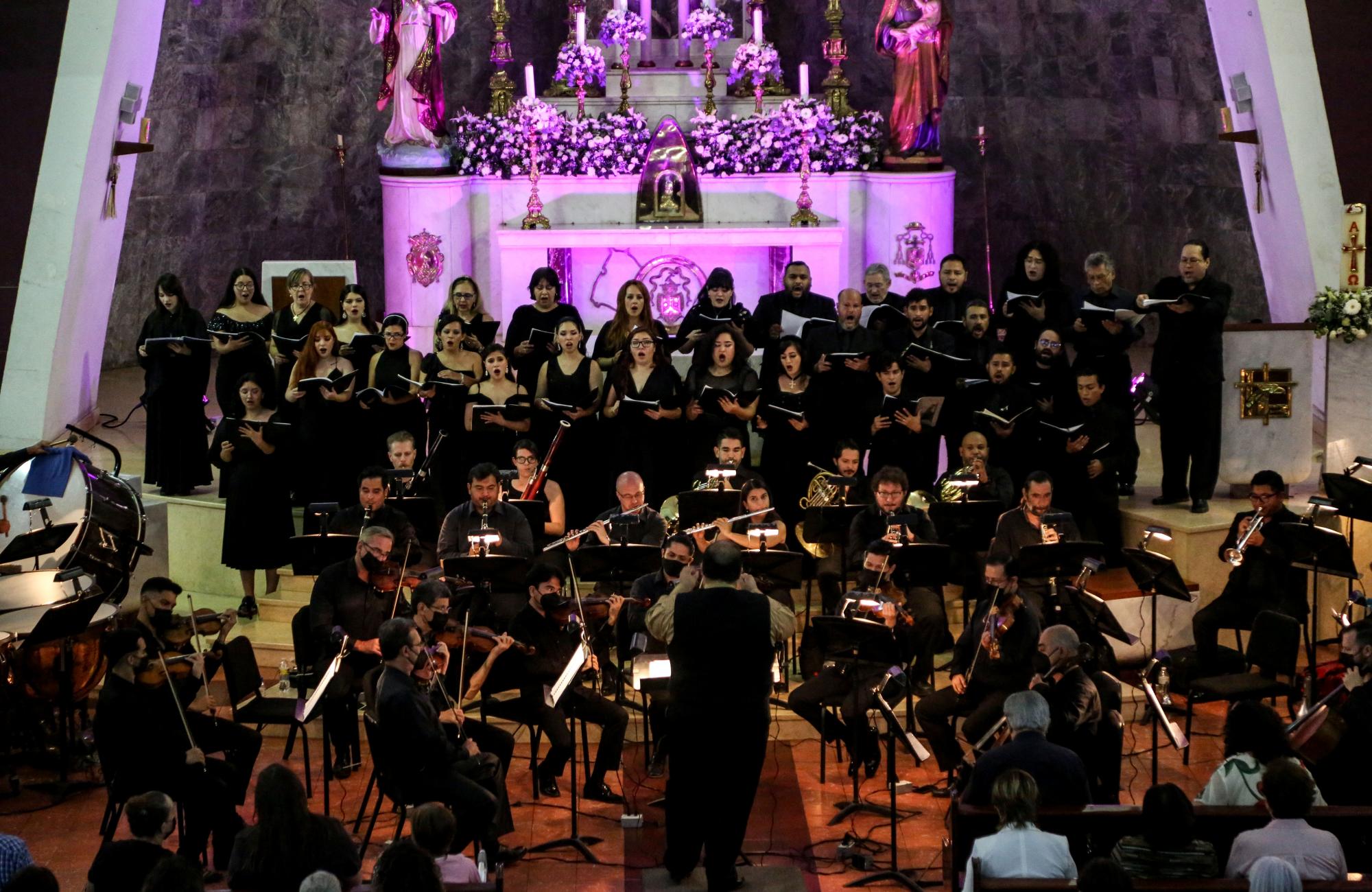 $!Conquista corazones el ‘Stabat Mater’, en la Parroquia de Nuestra Señora del Carmen