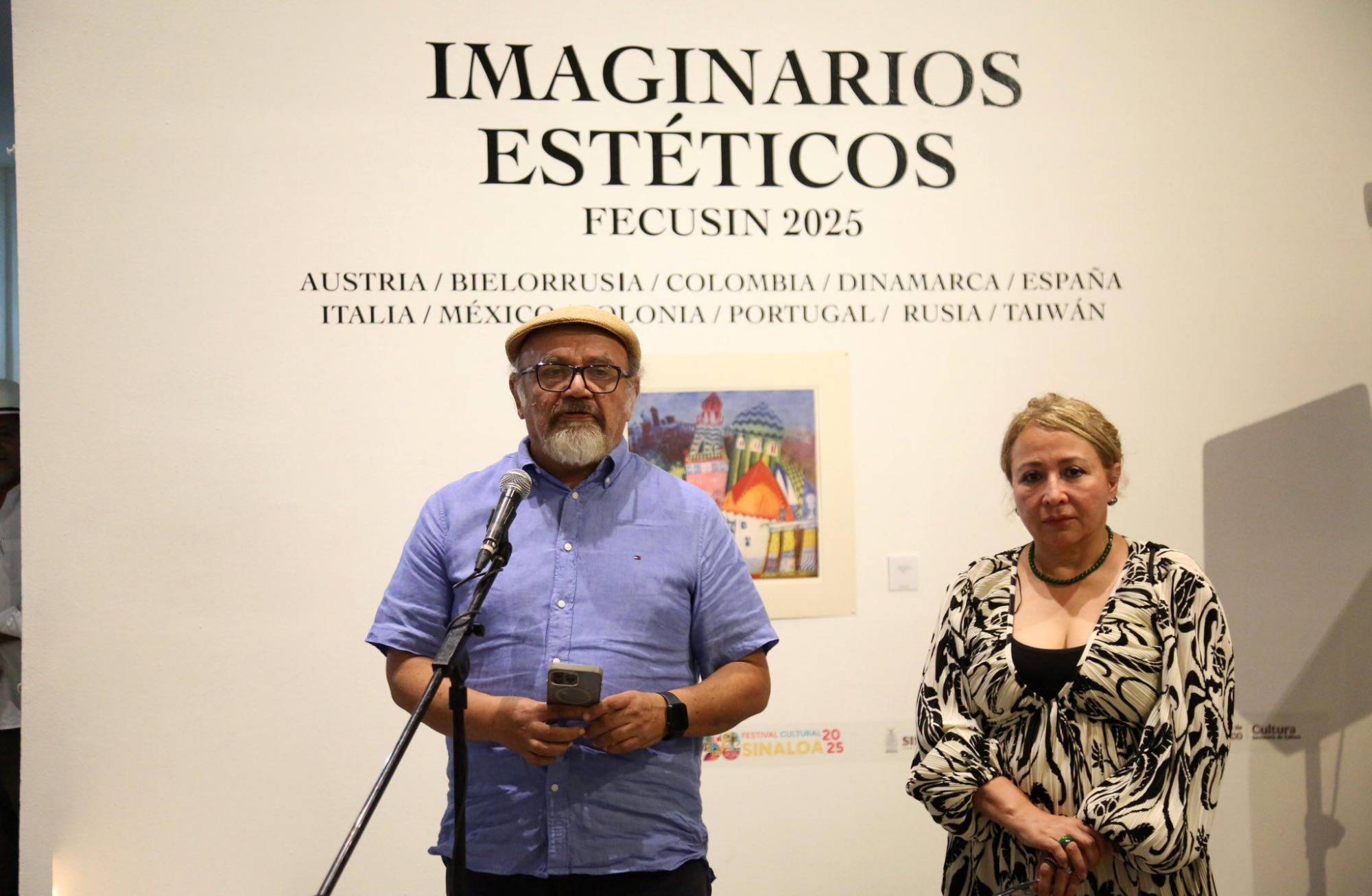 $!Rodolfo Arriaga y Margarita Torres, director de Programación y jefa de Artes Visuales, del Isic, respectivamente, inauguraron la exposición.