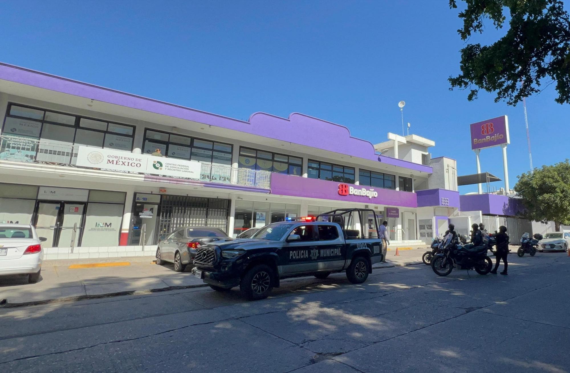 $!Intentan despojar de un vehículo a migrante; lo dejan con heridas en la cabeza