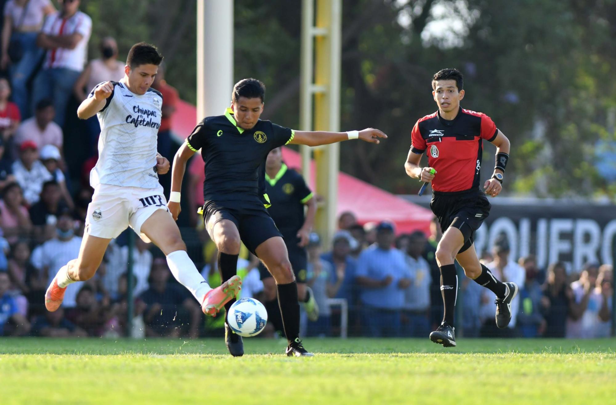 $!El alvaradense Mauricio López debutará como árbitro de Primera División