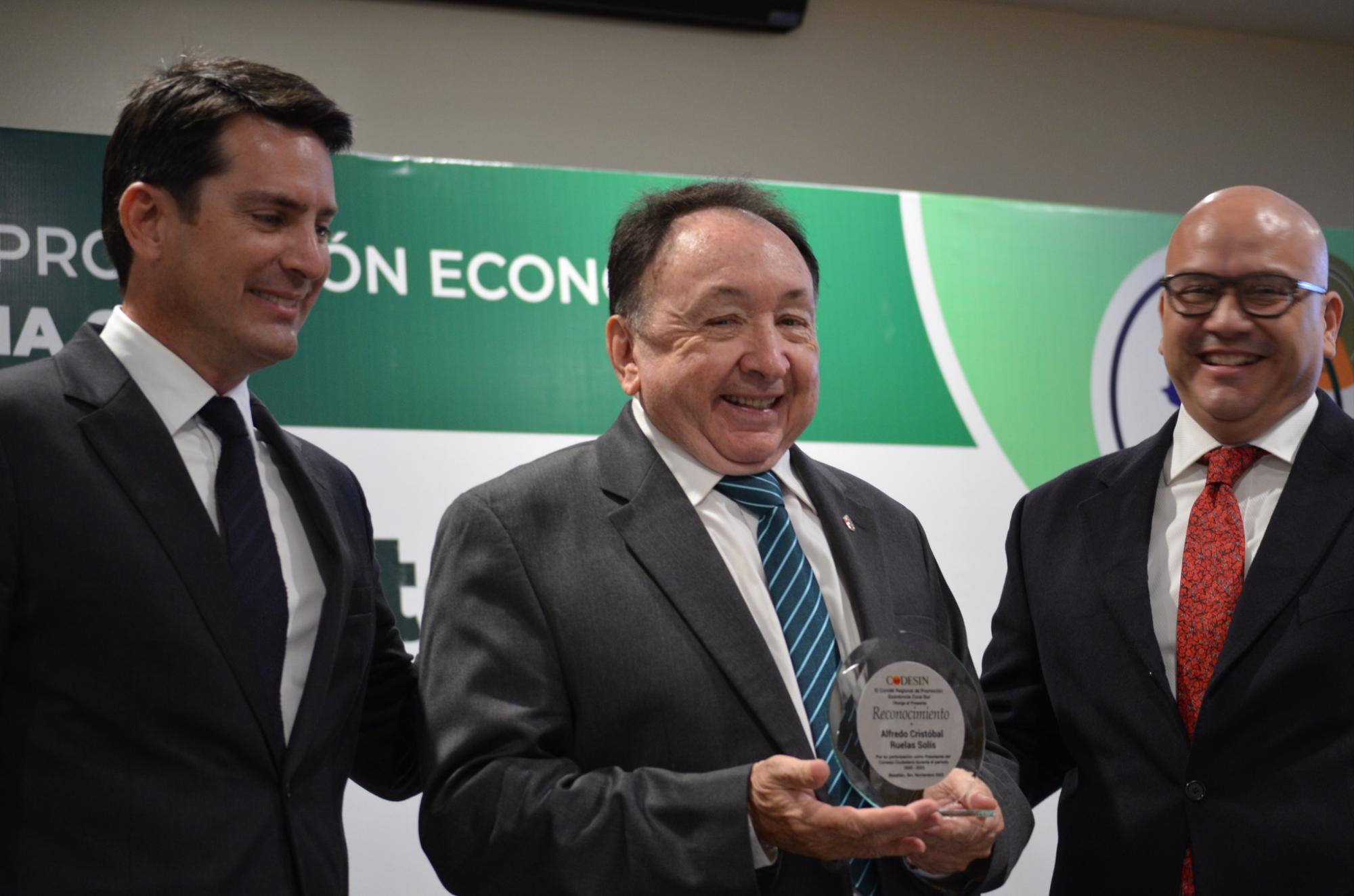 $!Asume el rosarense Tobías Lozano el Consejo de Codesin zona sur