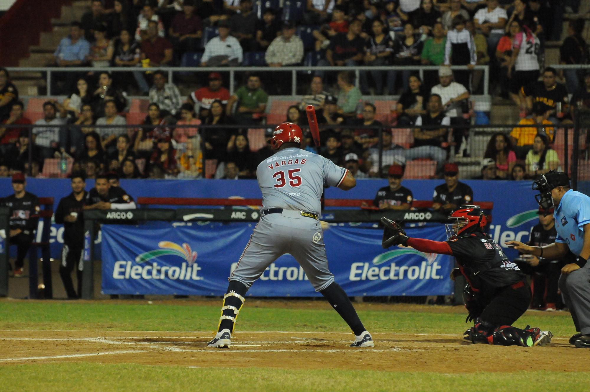 $!Con joya de Marcelo Martínez, Águilas se lleva la serie ante Mayos
