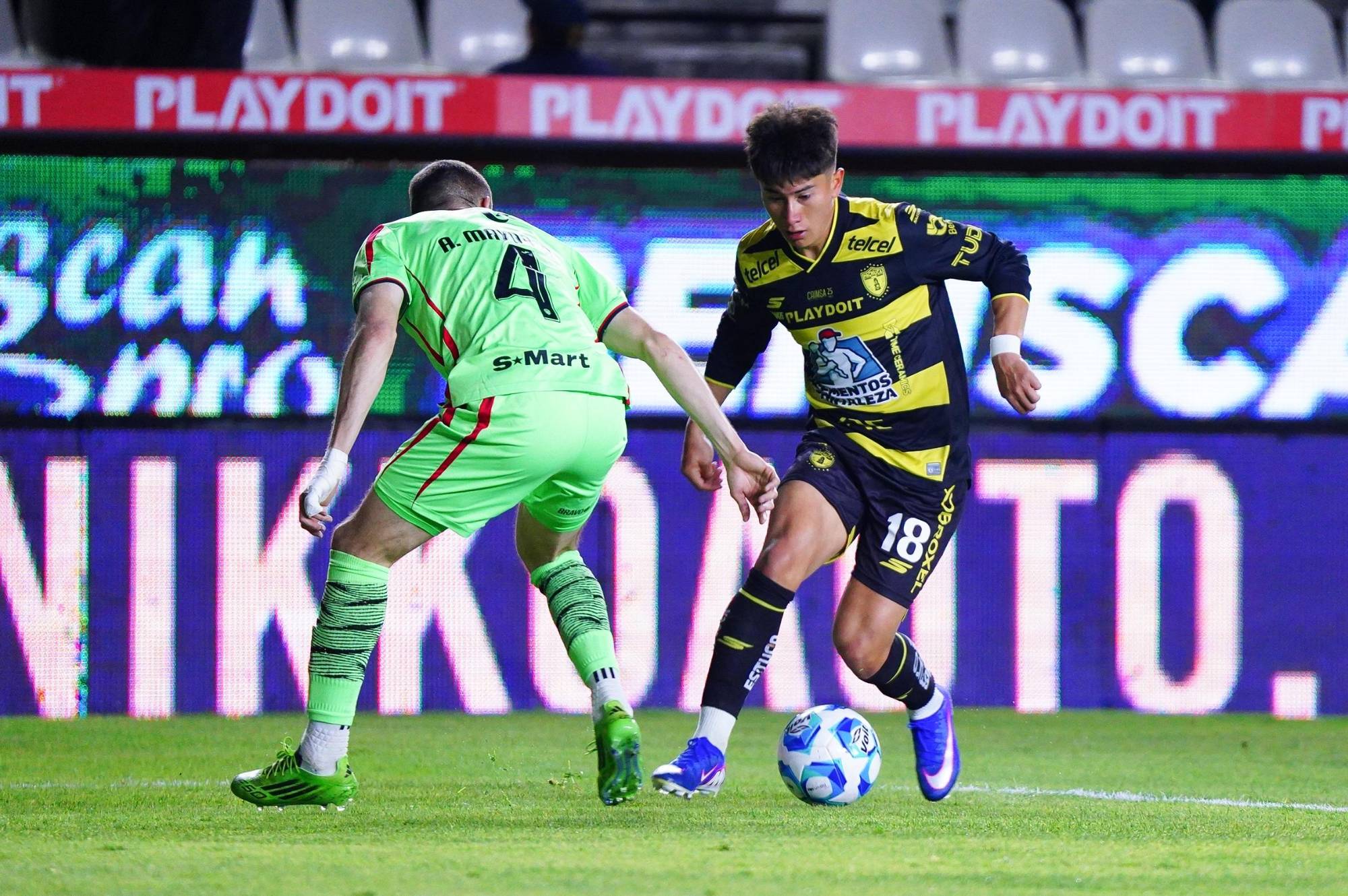 $!Pachuca vence a Juárez y estrena jersey en honor a Miguel Calero