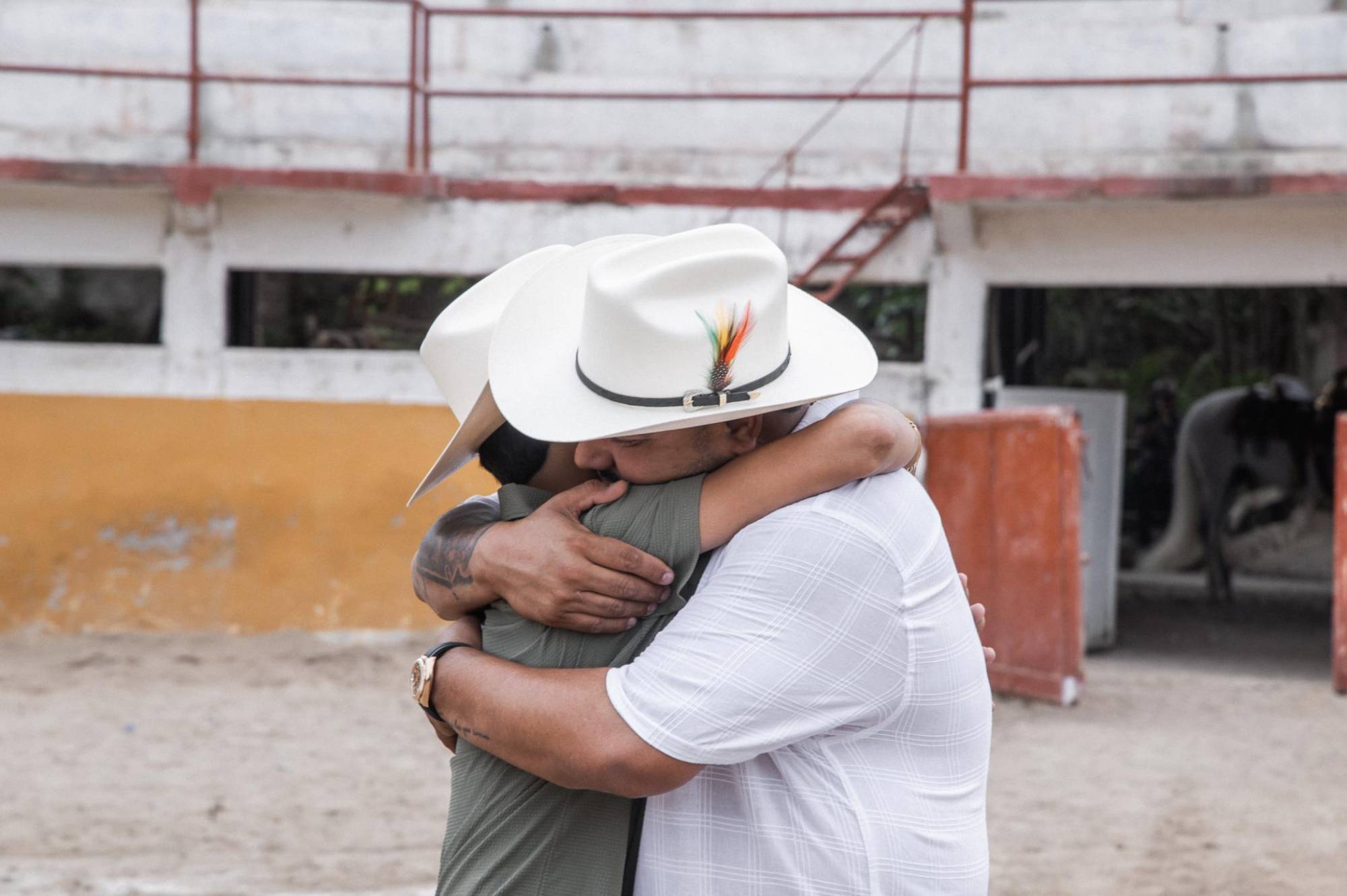 $!Banda MS apuesta por un mensaje de gratitud y amor familiar en vísperas de la celebración del Día del Padre.