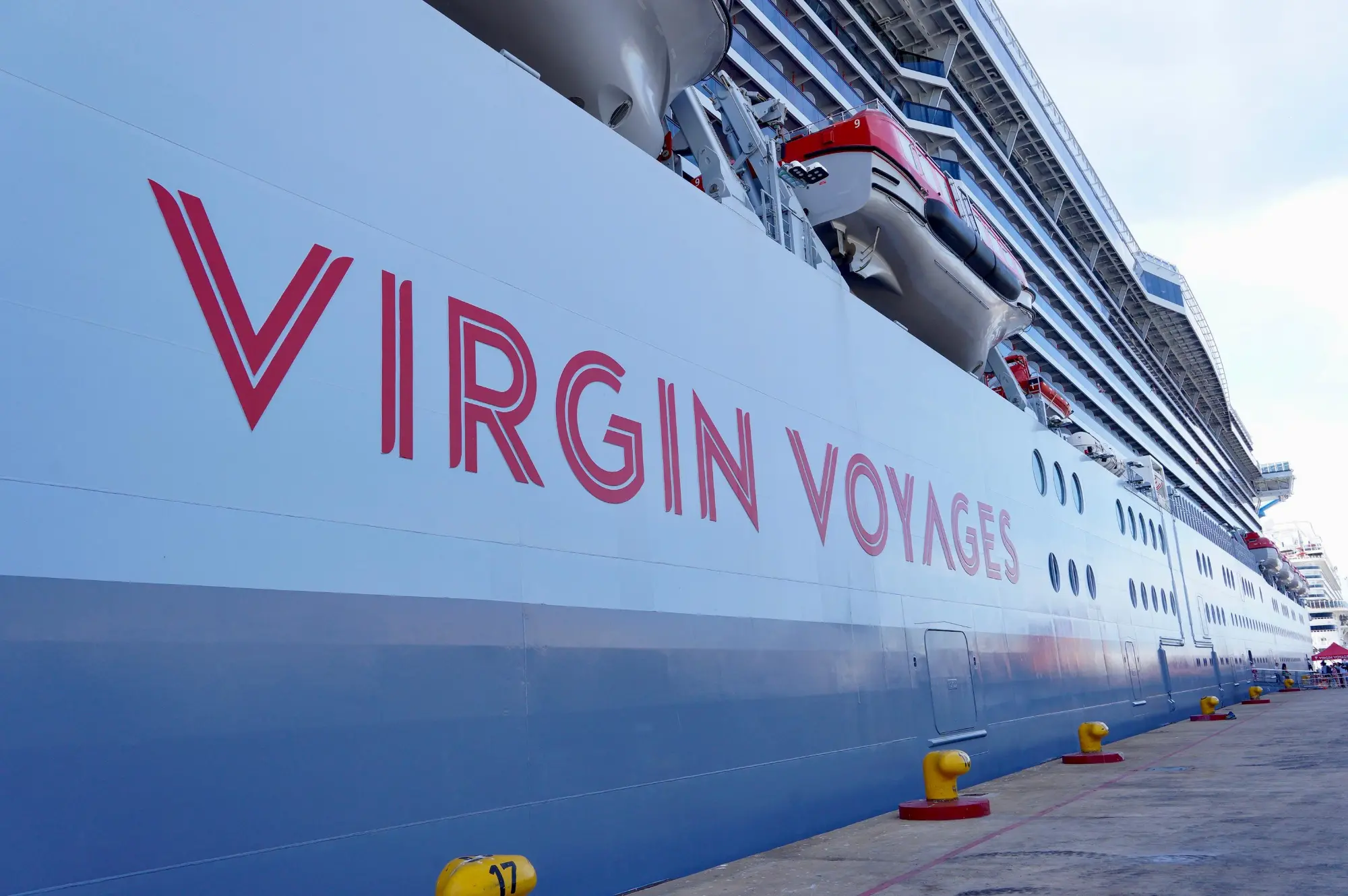 $!Recibe Estrella Palacios al crucero Brilliant Lady, que por primera vez arriba a Mazatlán