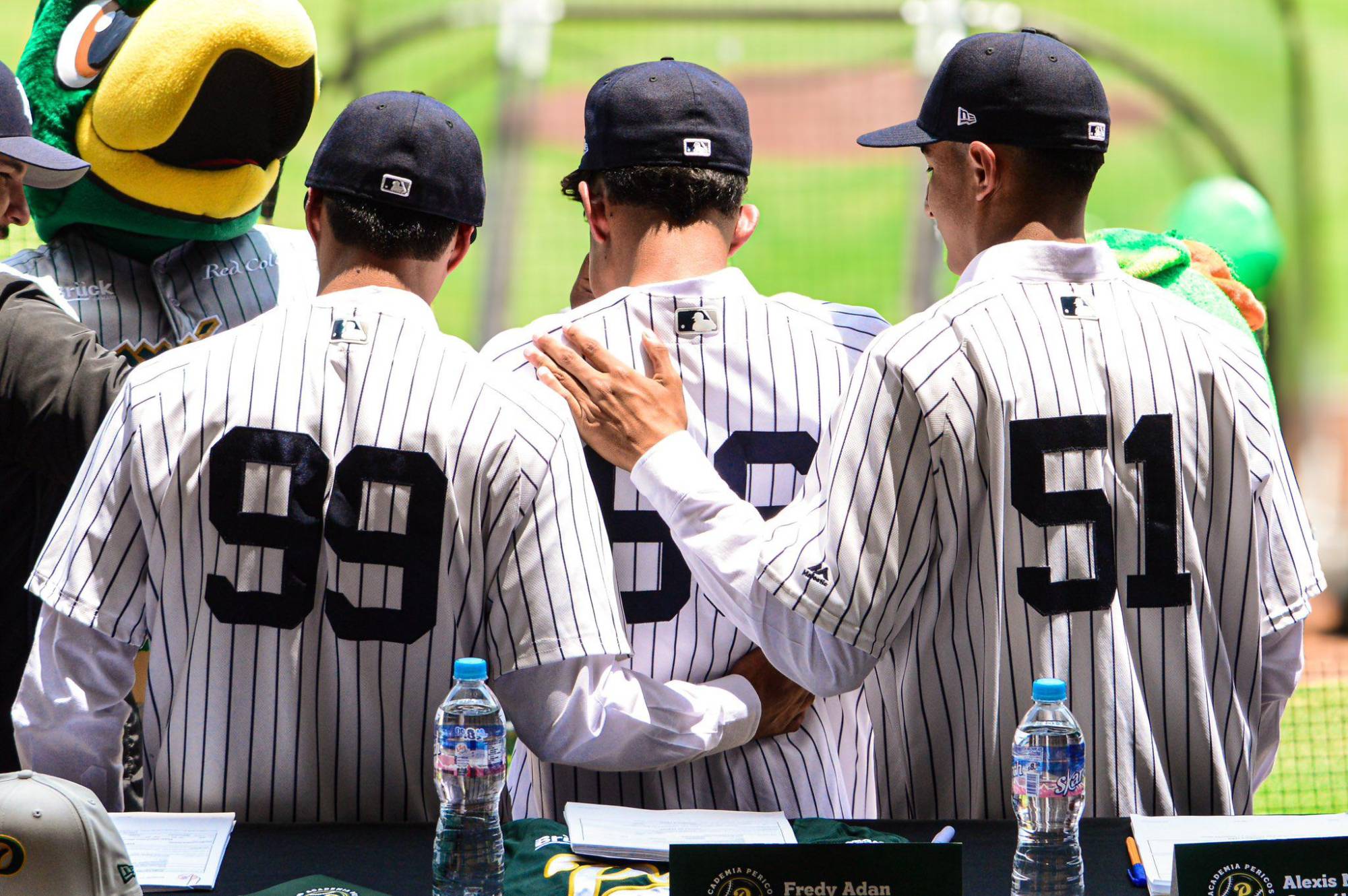 $!Talento sinaloense llega a los Yanquis: Alexis González y Fredy Peñuelas firman con el equipo más laureado de la MLB