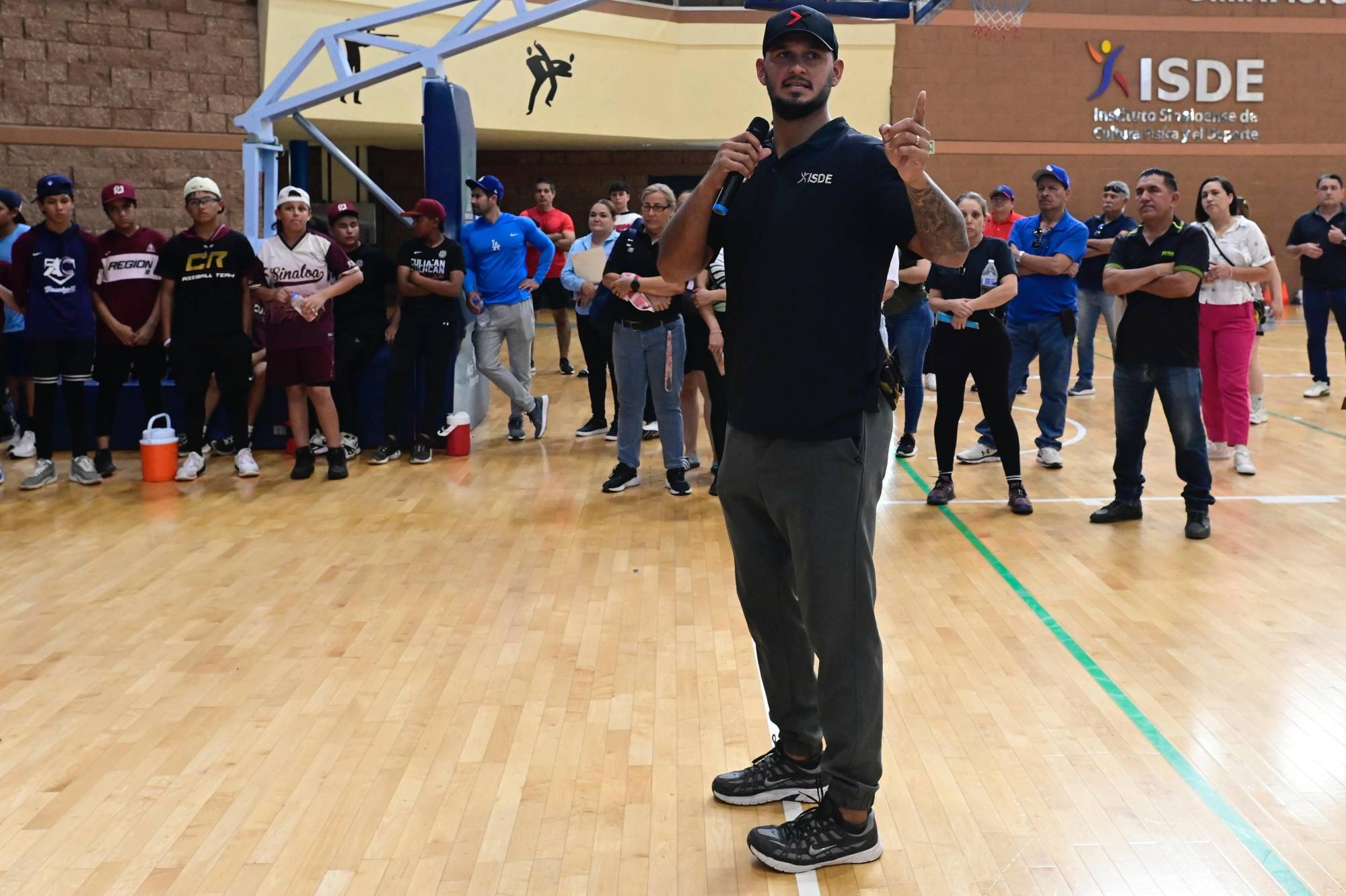 $!Gran respuesta al try out de beisbol del Isde