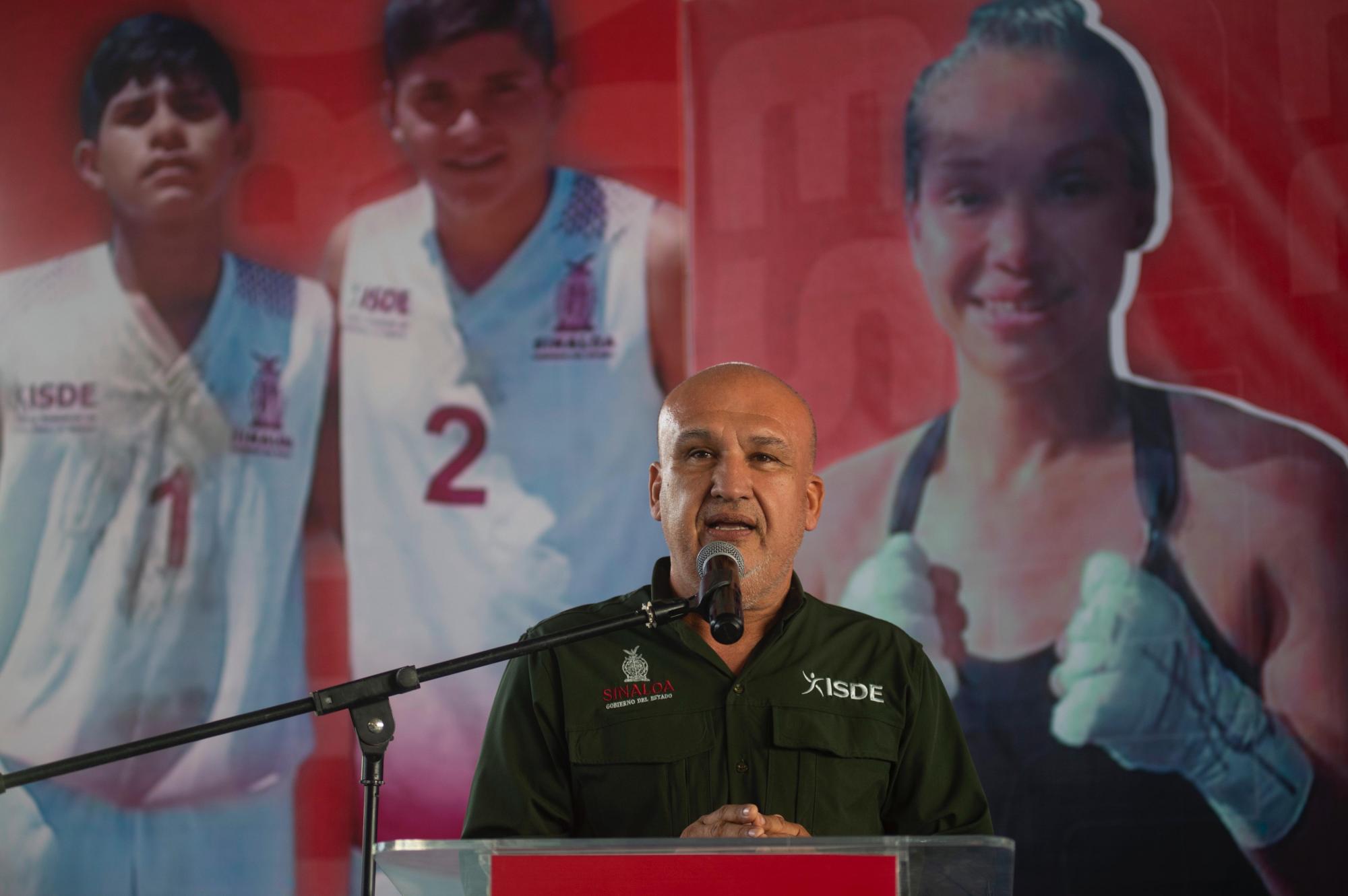 $!Deportistas de Navolato son abanderados rumbo a los Juegos Conade