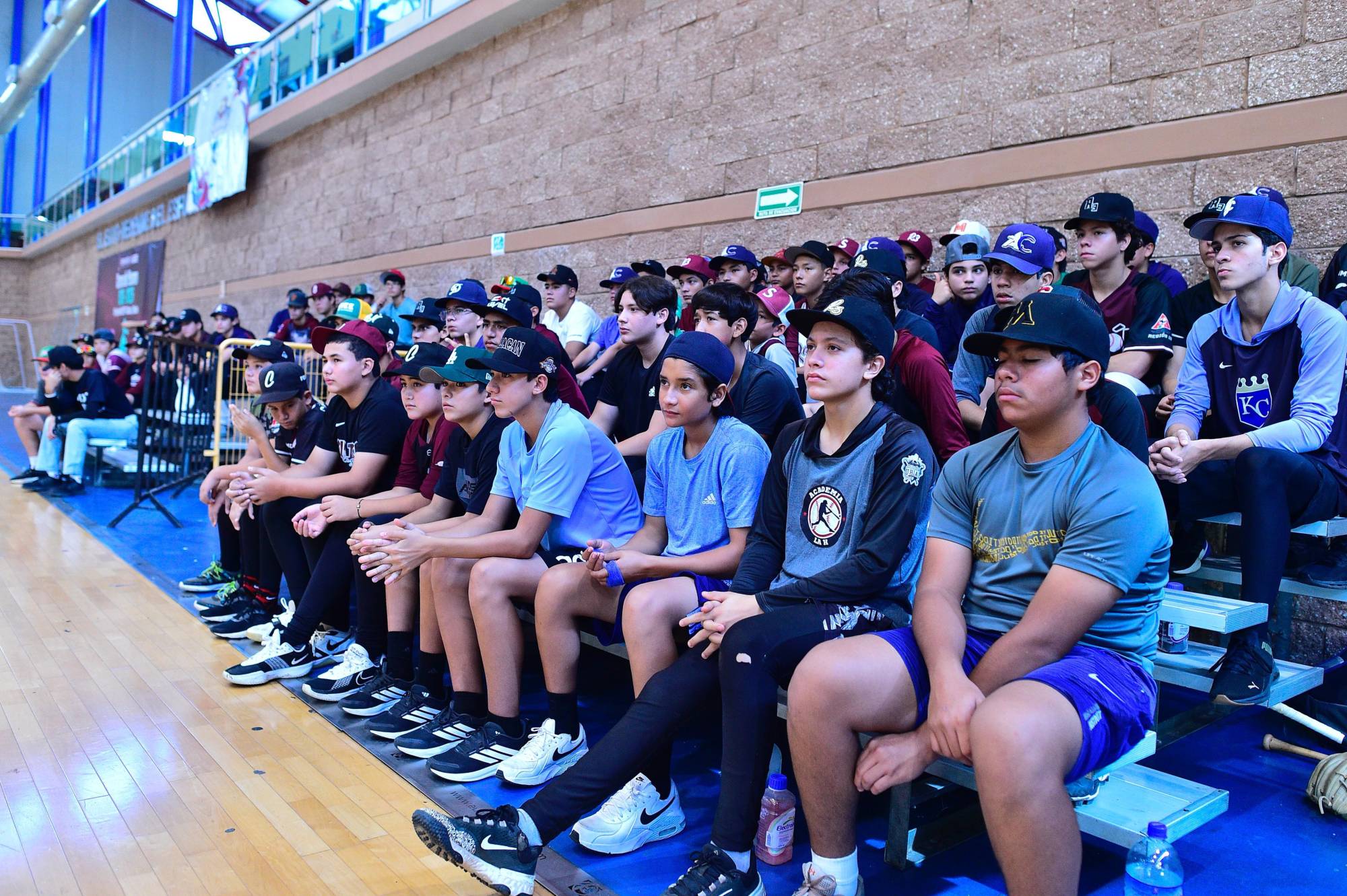 $!Gran respuesta al try out de beisbol del Isde