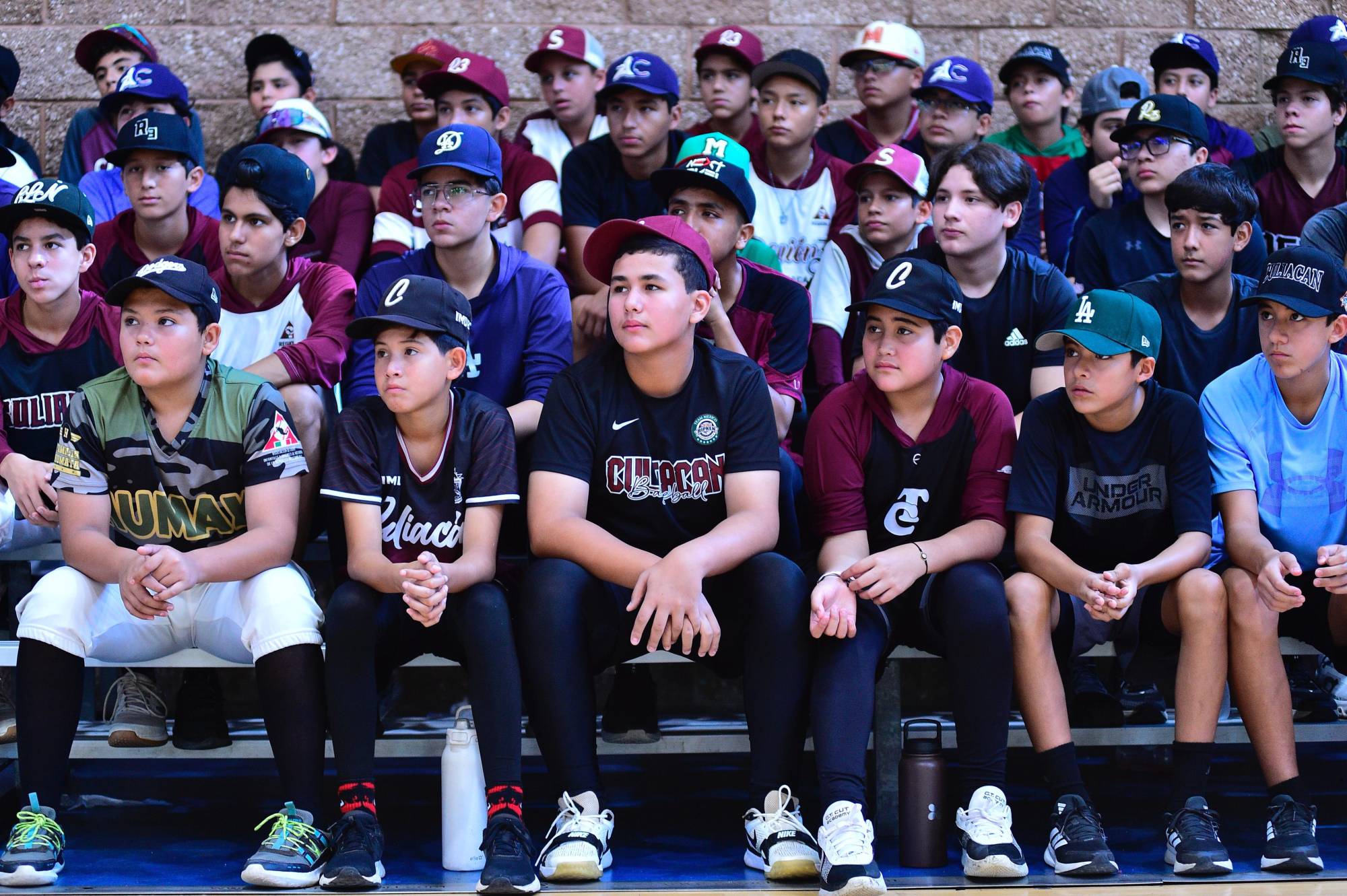 $!Gran respuesta al try out de beisbol del Isde