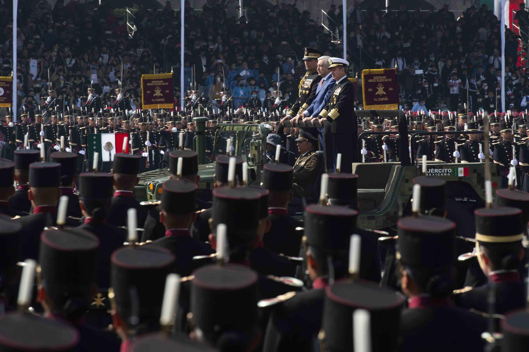 $!AMLO encabeza evento por Marcha de la Lealtad; Sedena refrenda compromiso y lealtad