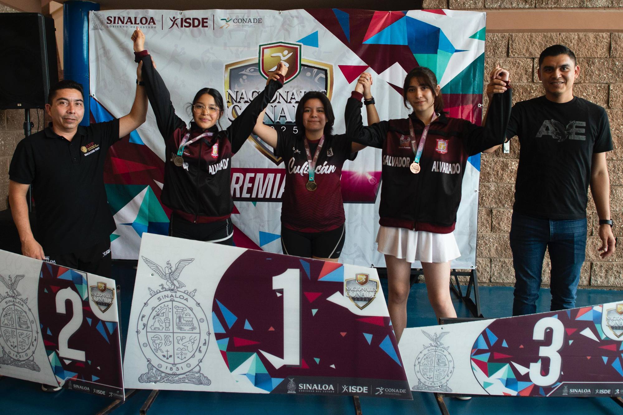 $!Culiacán y Guasave dominan el estatal de bádminton