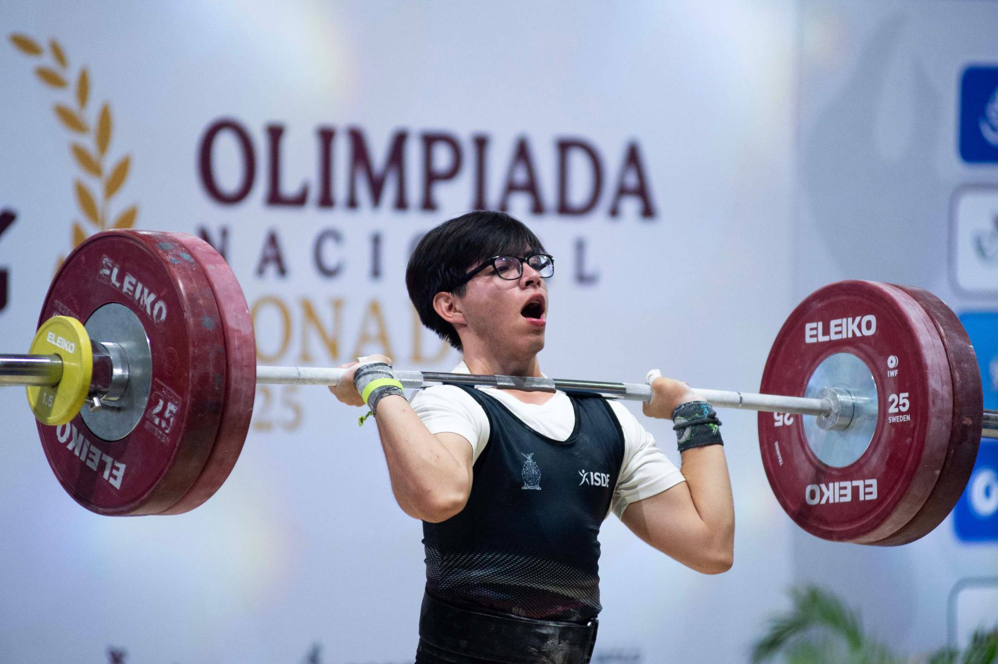 $!Suma Sinaloa plata y bronce en el inicio de la rama varonil de la halterofilia en la Olimpiada Nacional