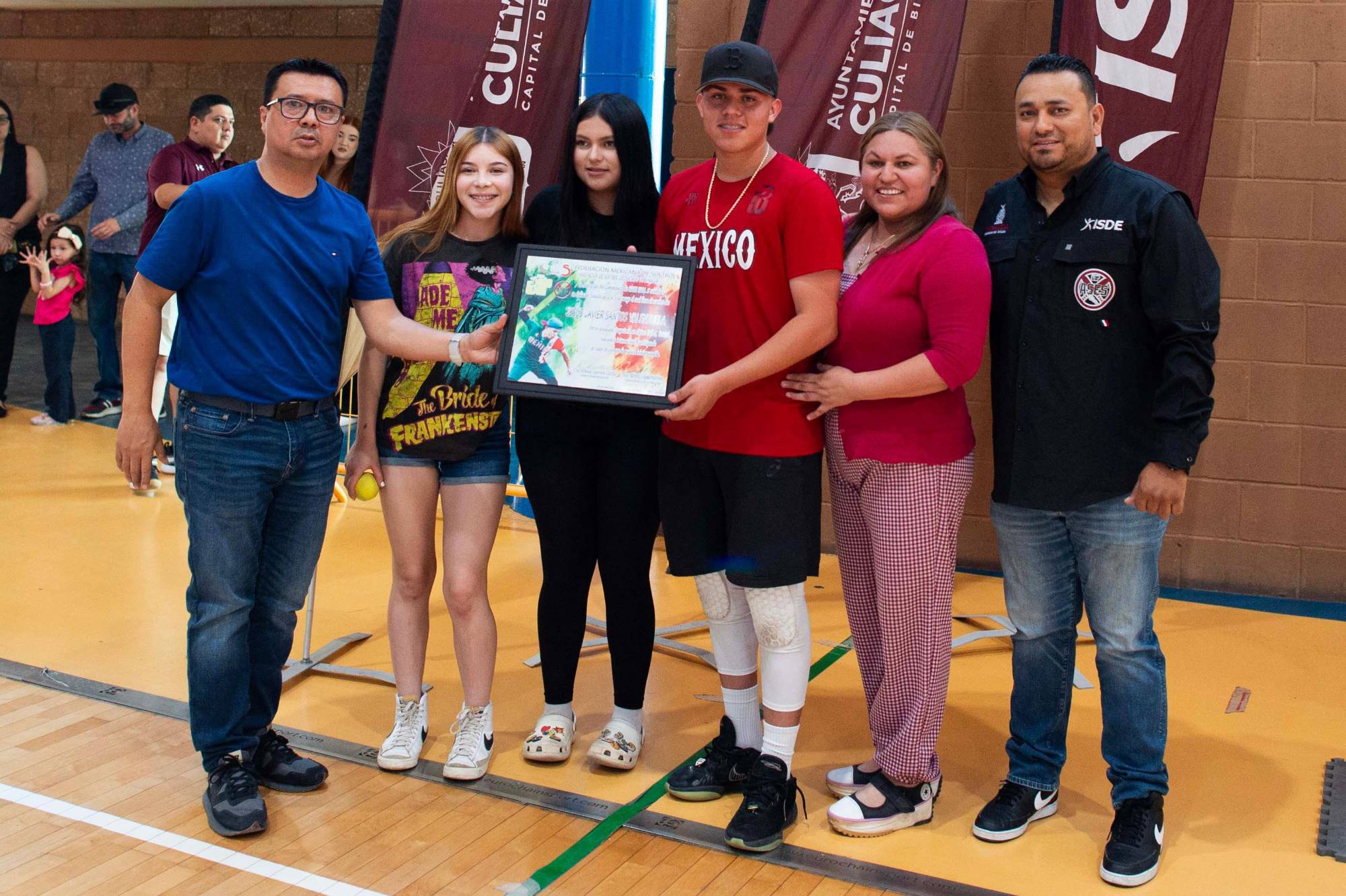 $!Arranca en Culiacán el Campeonato Nacional de Beisbol 5 con triple homenaje