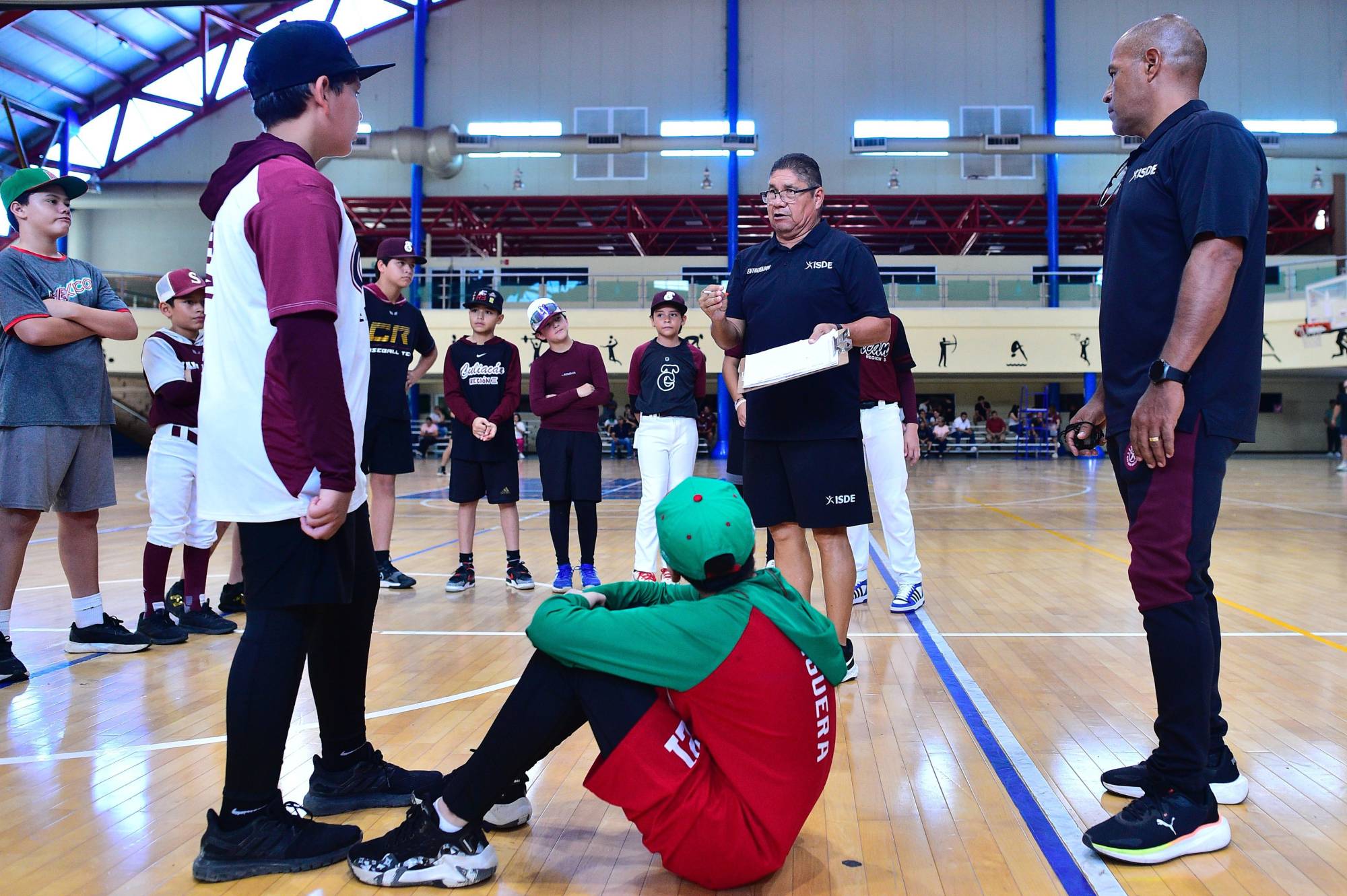 $!Gran respuesta al try out de beisbol del Isde