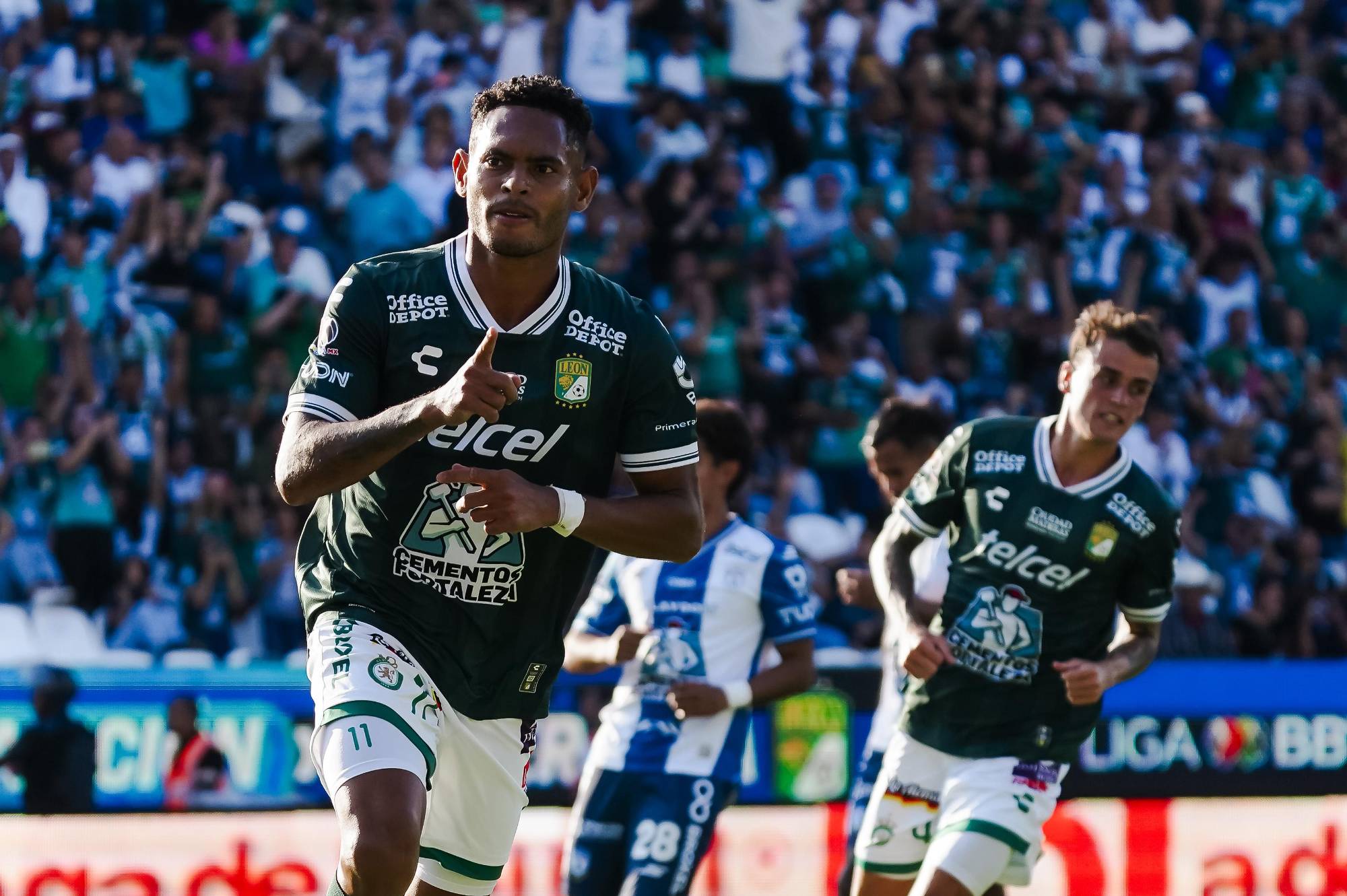 $!León y Pachuca empatan en el arranque de la jornada sabatina
