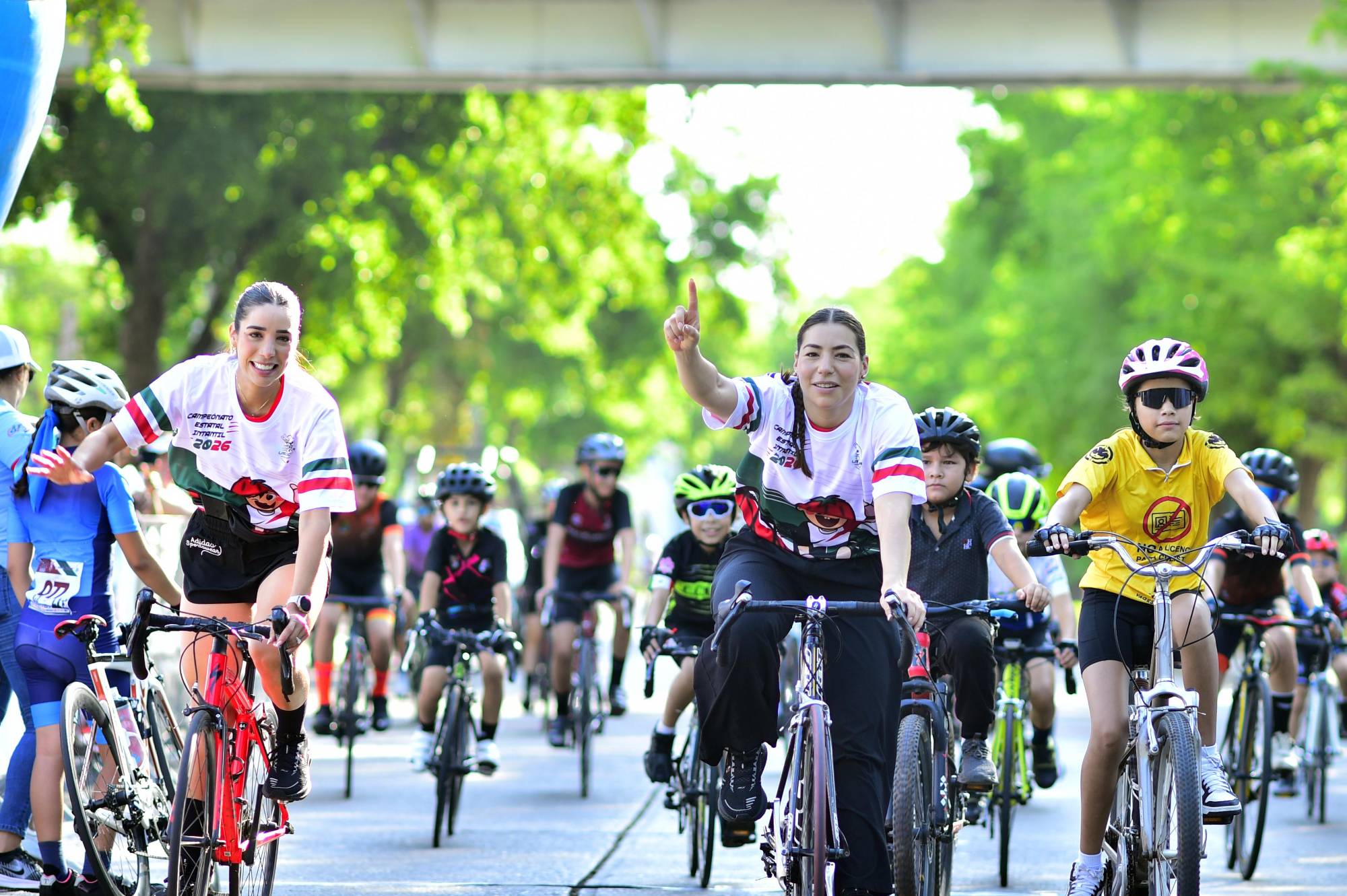 $!Luz Daniela y Antonieta Gaxiola regresan a Sinaloa para inspirar a la nueva generación de ciclistas