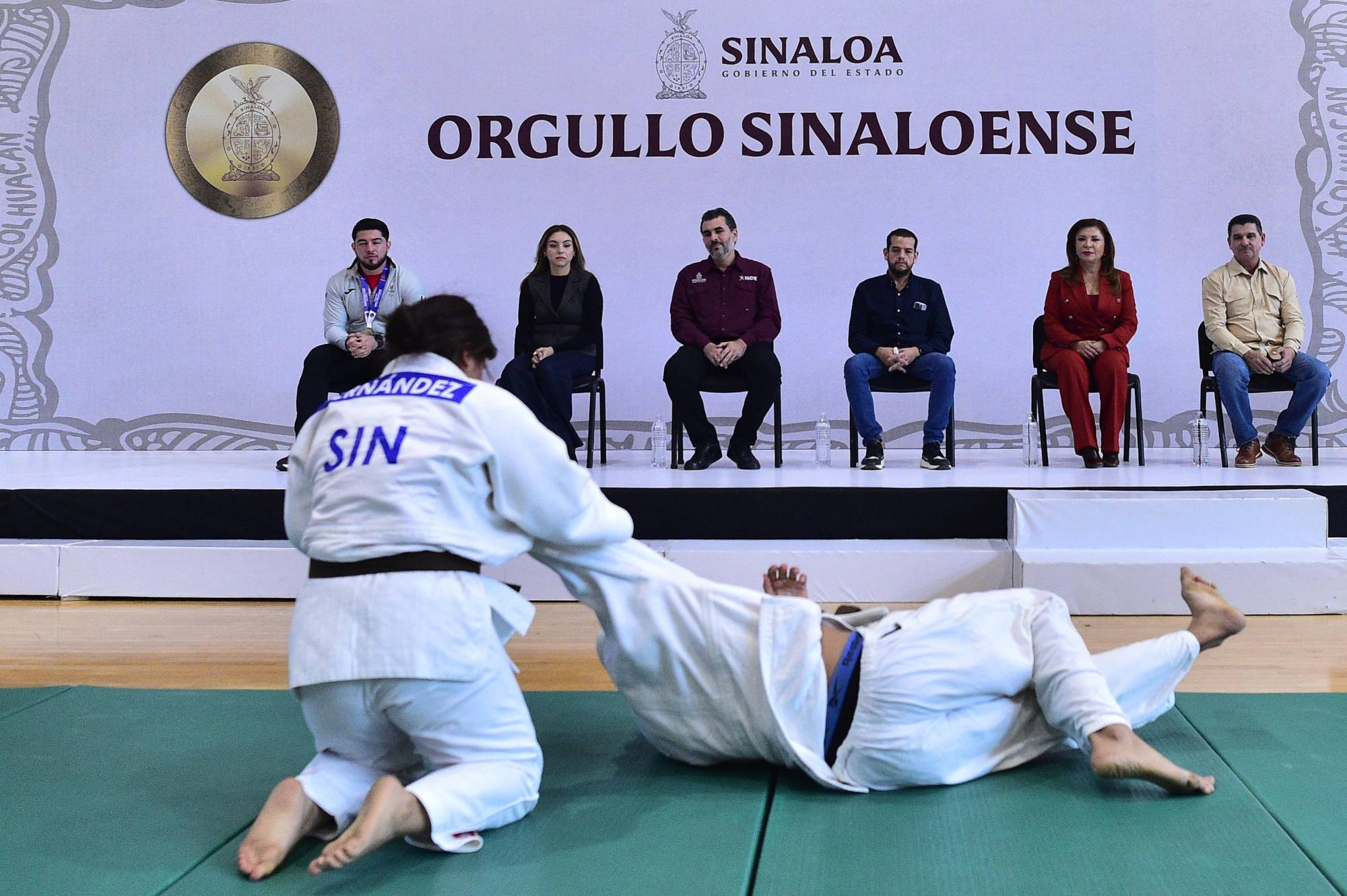 $!Reconoce Isde a deportistas medallistas en Olimpiada y Paralimpiada Nacional 2025