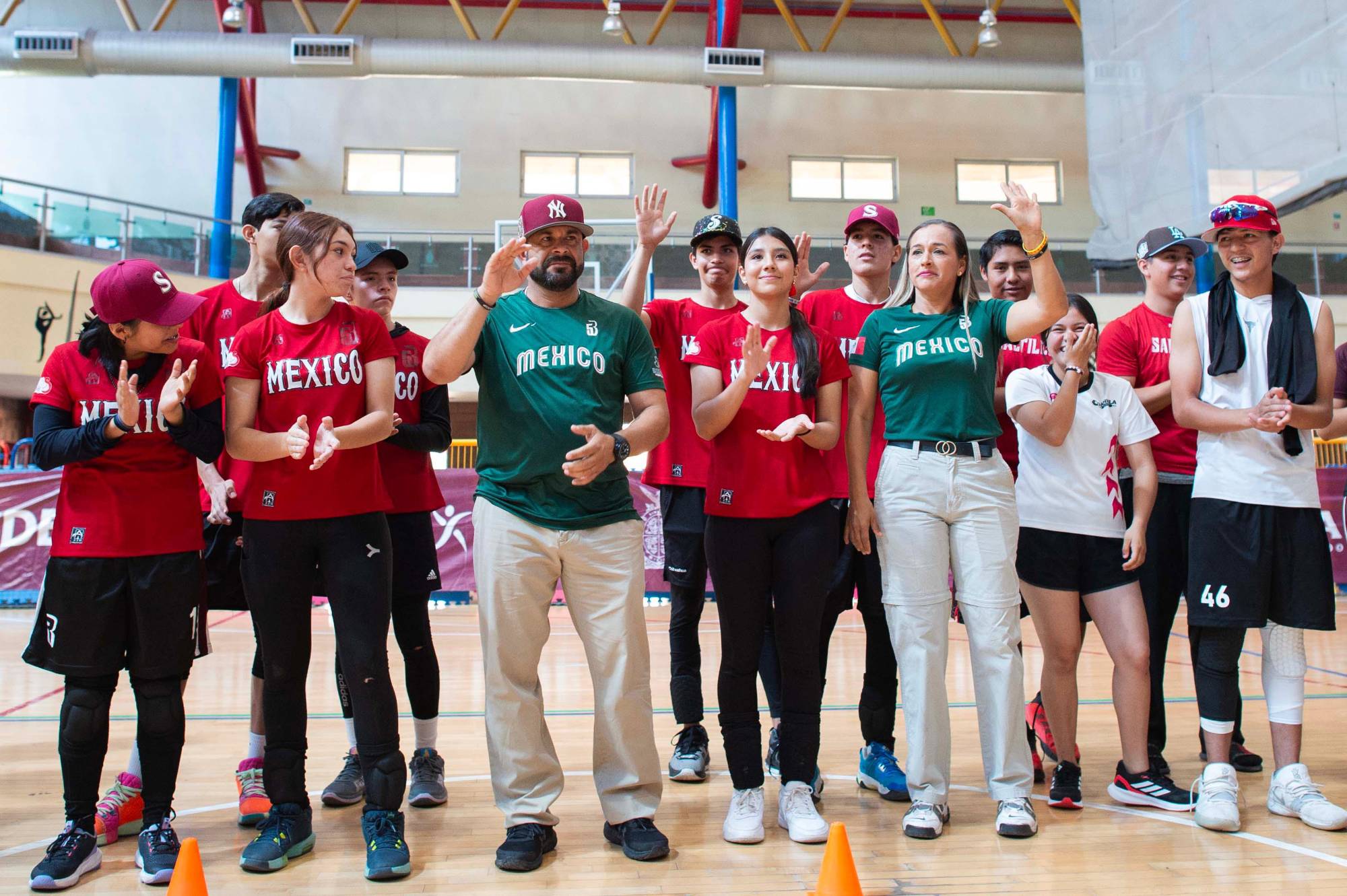 $!Arranca en Culiacán el Campeonato Nacional de Beisbol 5 con triple homenaje