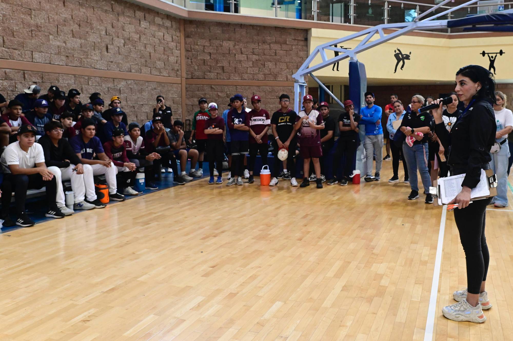 $!Gran respuesta al try out de beisbol del Isde