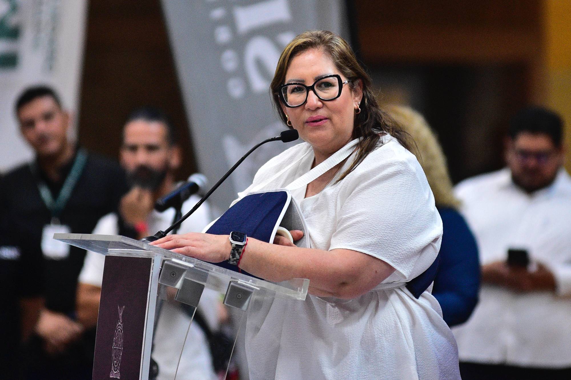 $!Abanderan a deportistas de Culiacán para los Estatales de la Conade