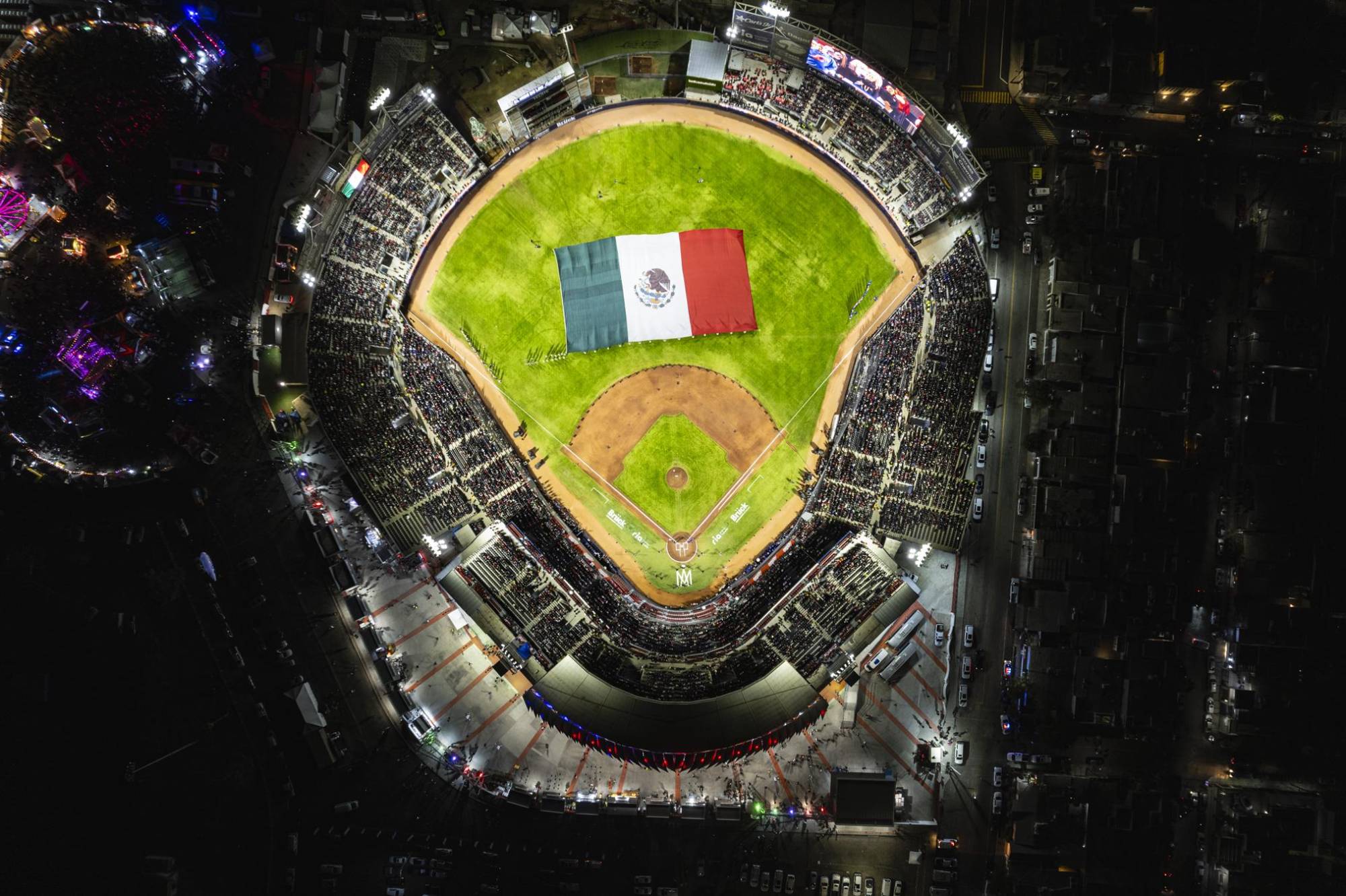 $!Homenaje a Fernando Valenzuela en la inauguración de la Serie del Caribe 2025