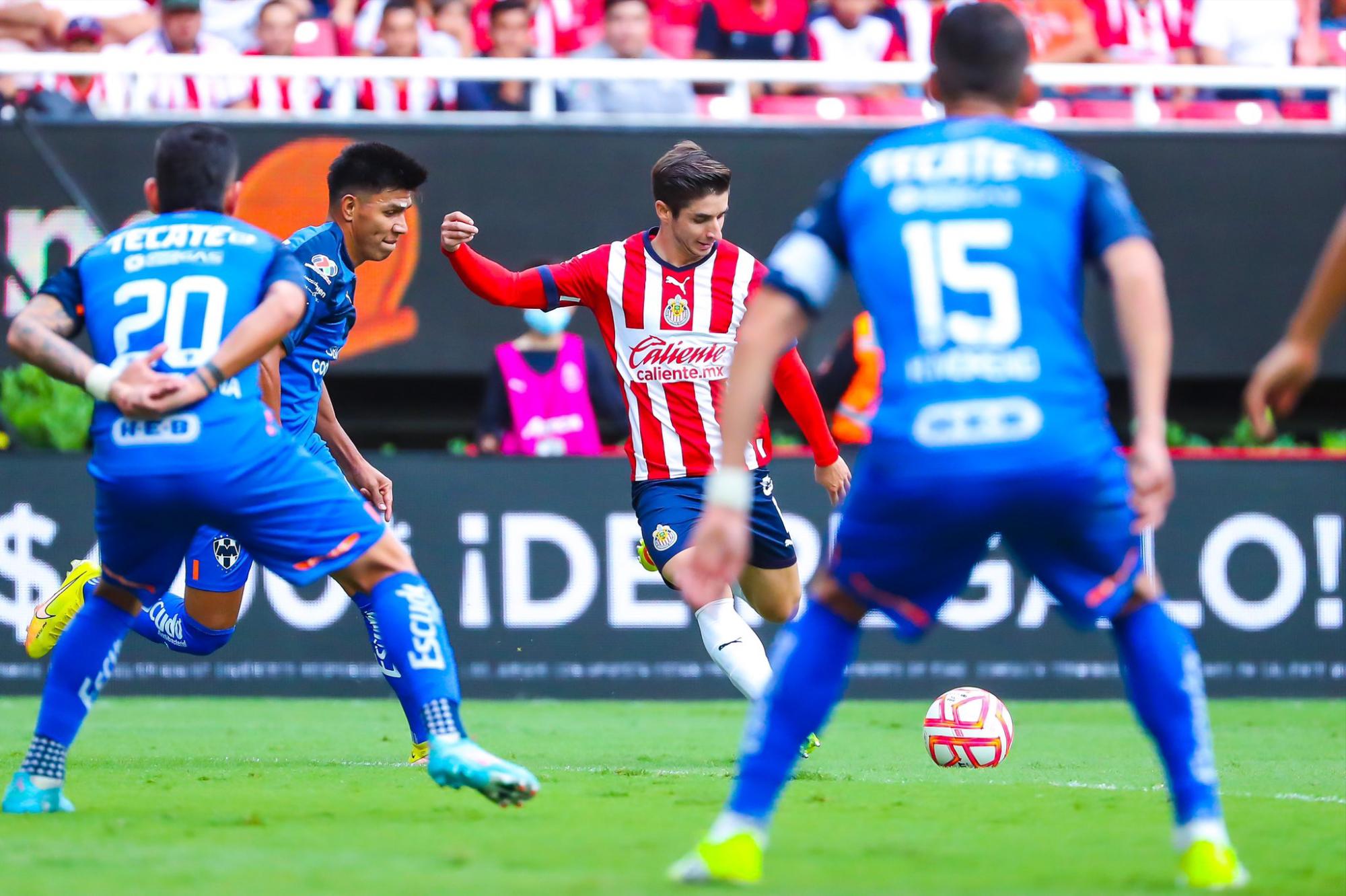 $!Chivas sorprende al derrotar al líder Monterrey con gol de Santiago Ormeño