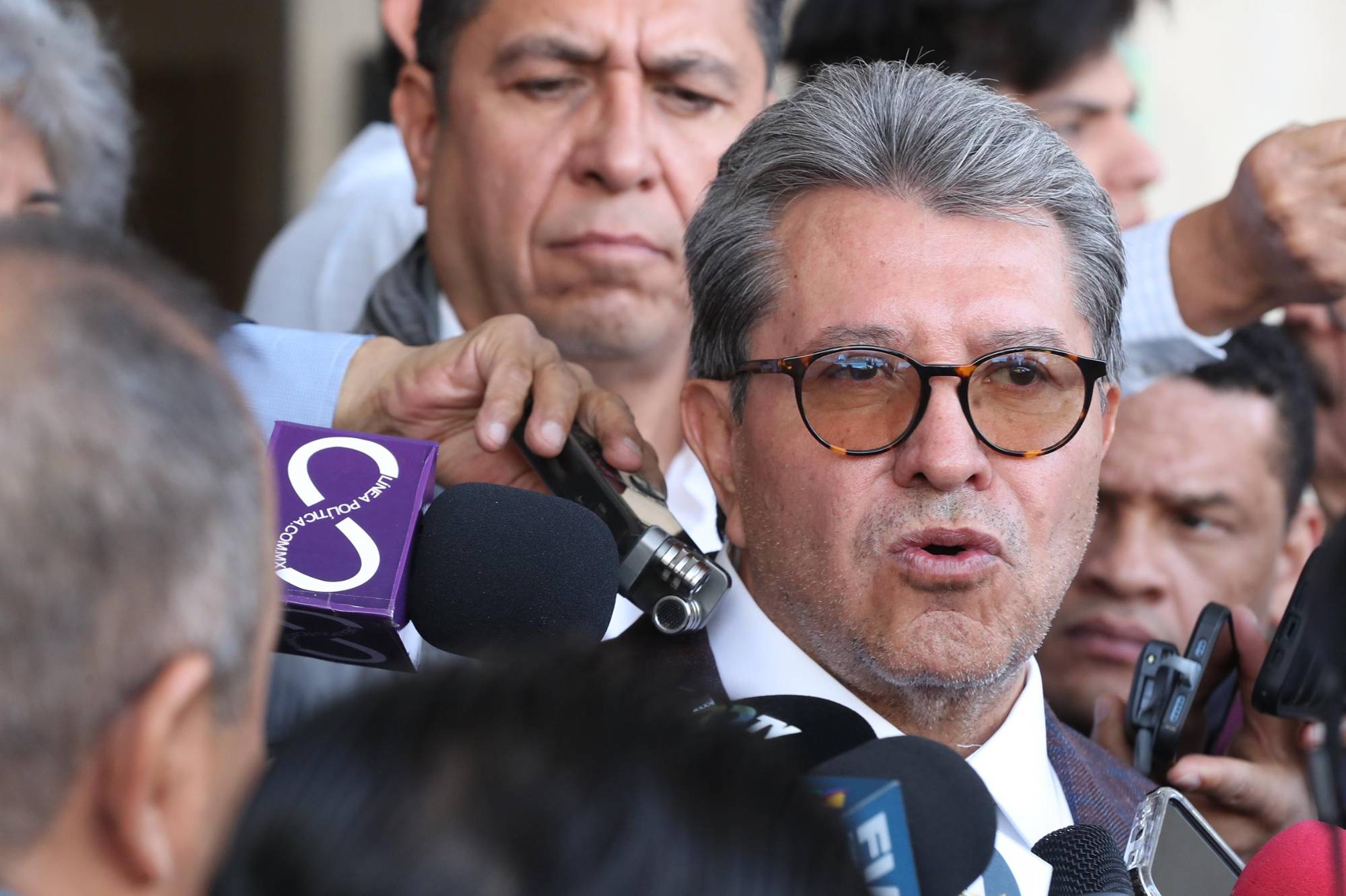 $!Licencia de Sergio Mayer: Monreal habla de depurar candidaturas en Morena; Kenia López pide ética y respeto al cargo
