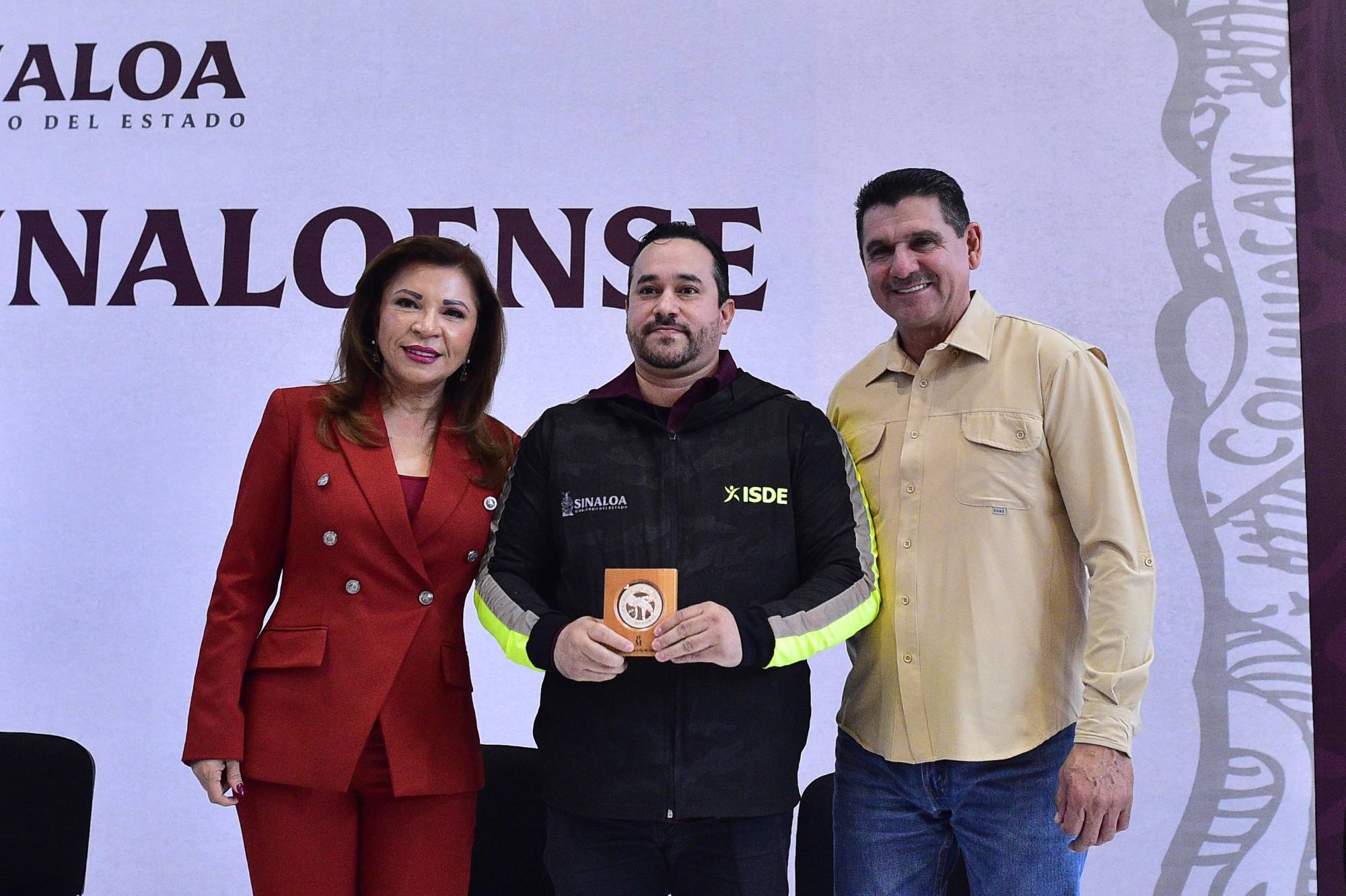 $!Reconoce Isde a deportistas medallistas en Olimpiada y Paralimpiada Nacional 2025