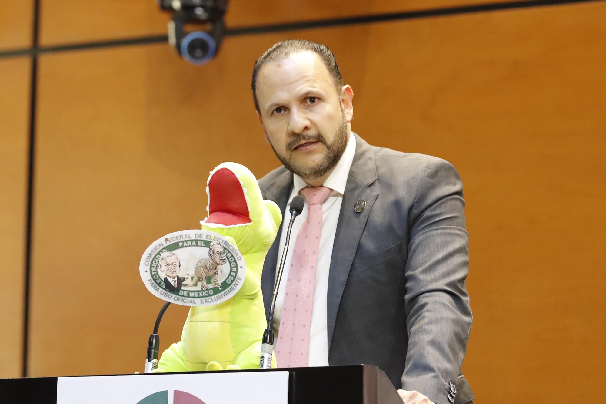 $!Manuel Bartlett comparece ante Cámara de Diputados; admite aumento de deuda de CFE