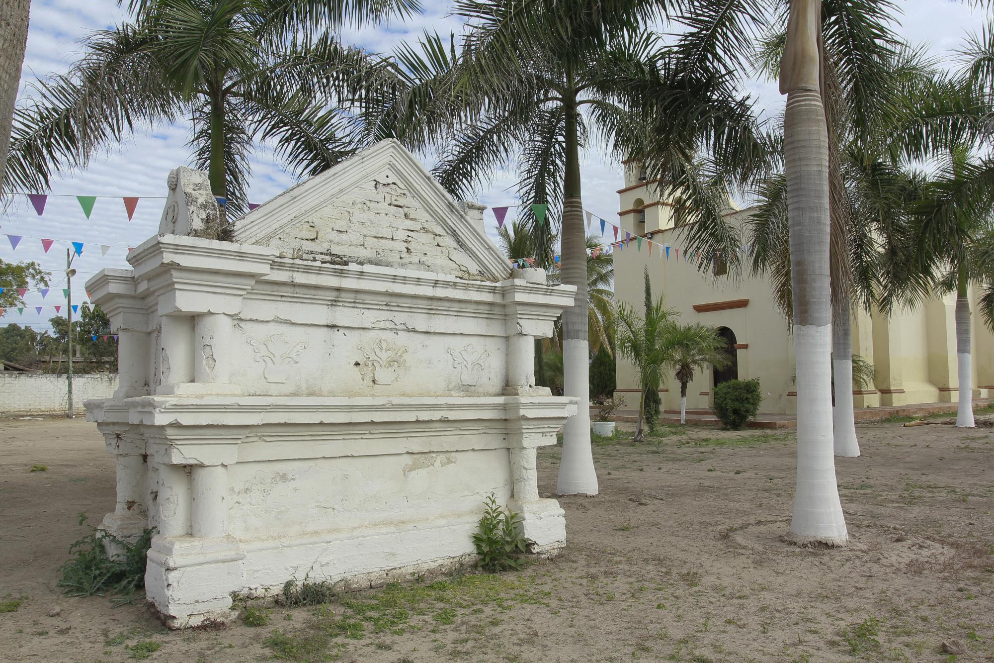 $!Buscan rescatar historia de Tabalá; aguardan sus tumbas y restos de la iglesia de casi 500 años