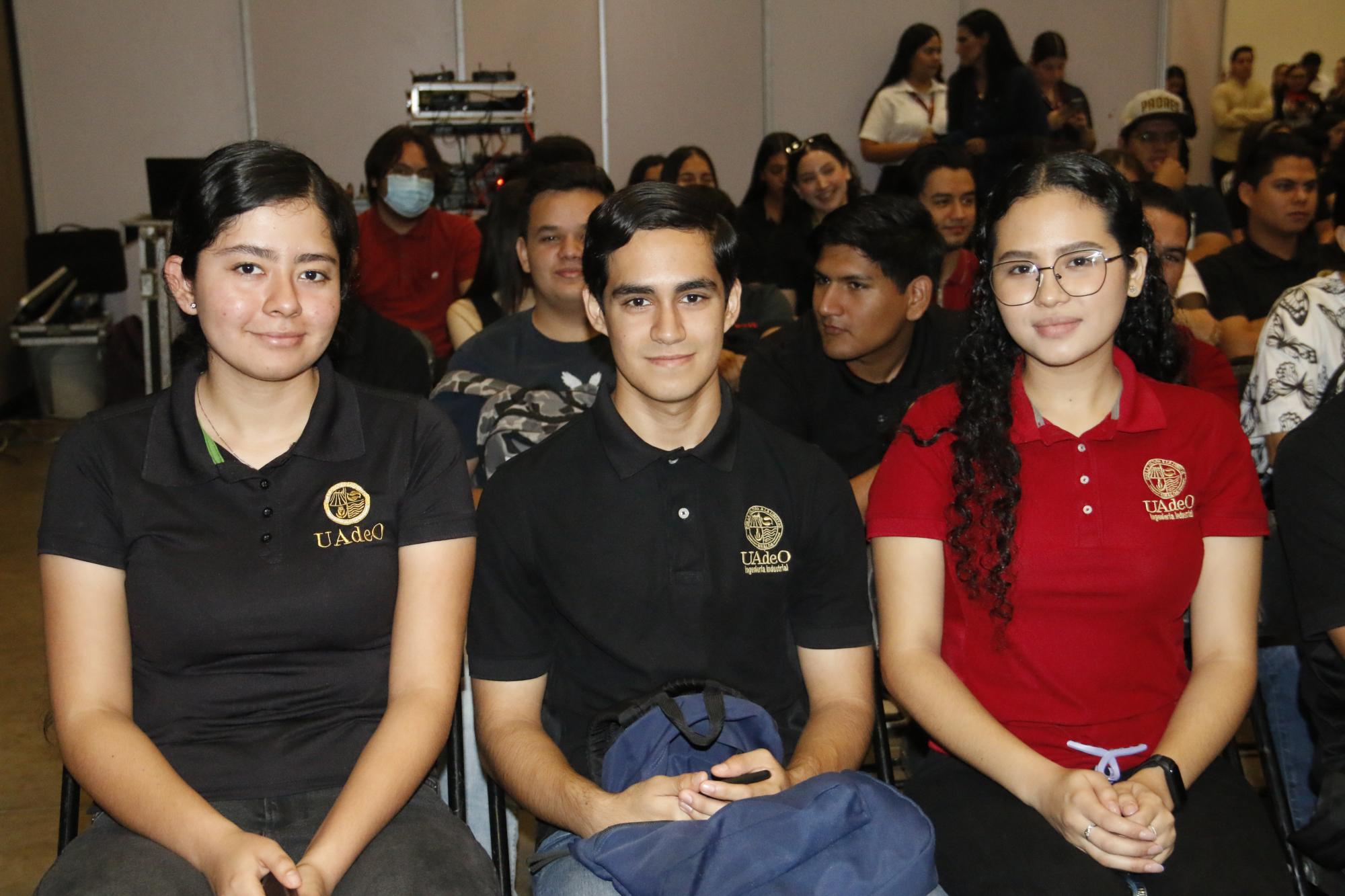 $!Los estudiantes Noelia Pérez, César Taboada y Melissa Núñez.