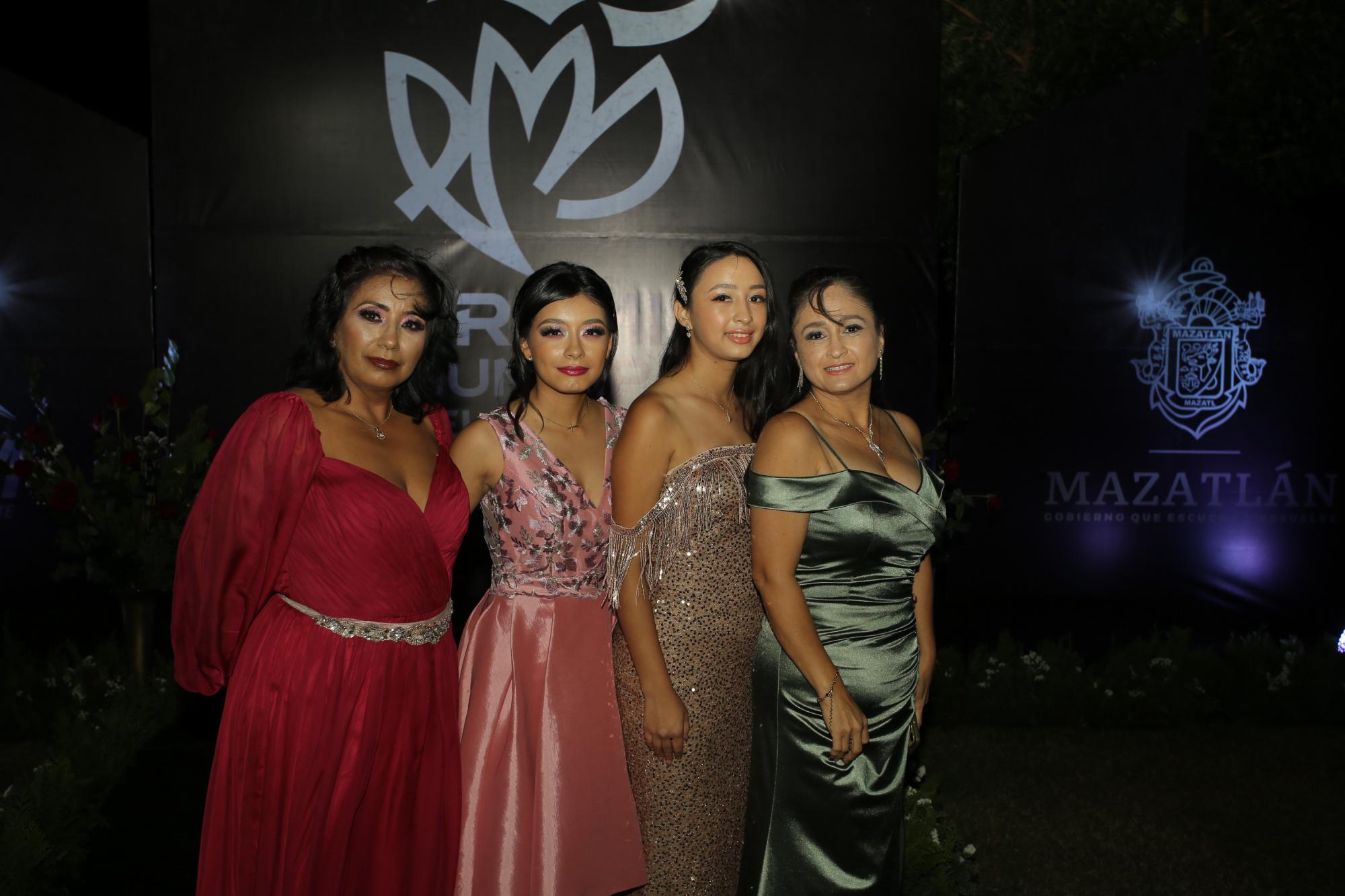 $!Mónica Gurrola, Marían Tirado Gurrola, Jazmín Hernández y Leticia Jiménez.