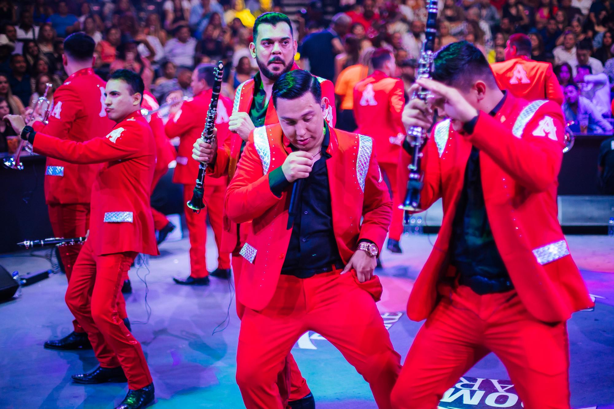 $!La Arrolladora estrena sencillo y se presenta con nuevas voces
