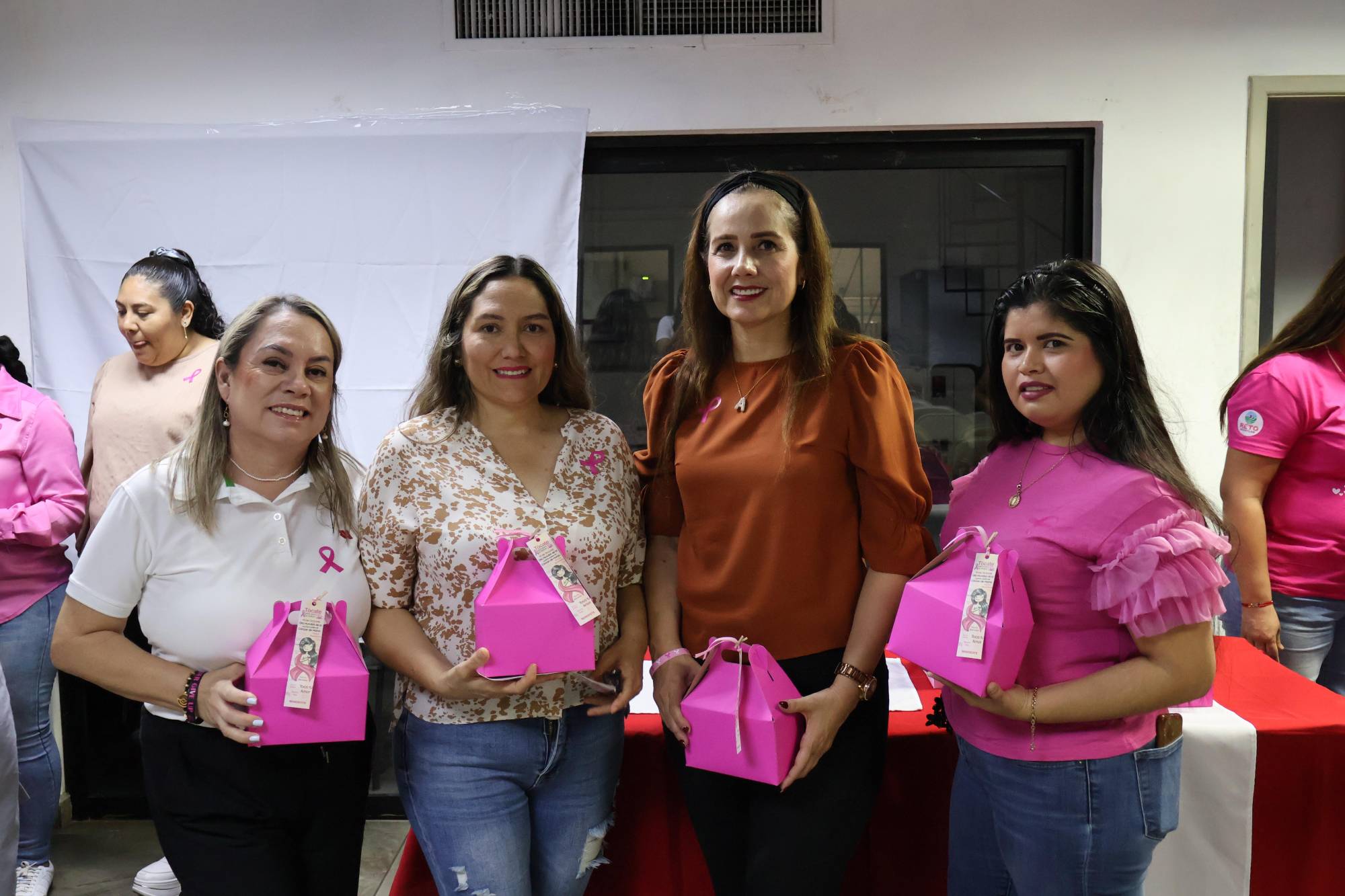 $!Elva Aguirre, Lupita Páez, Adriana Marrujo y Xóchitl Aguilar.